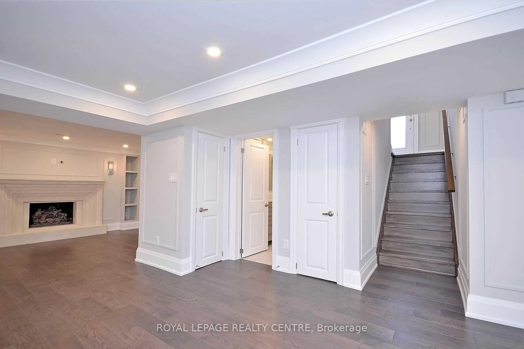 Photo 11 of Unit Lower, 326 Slade Crescent, Oakville, West — HOMEH