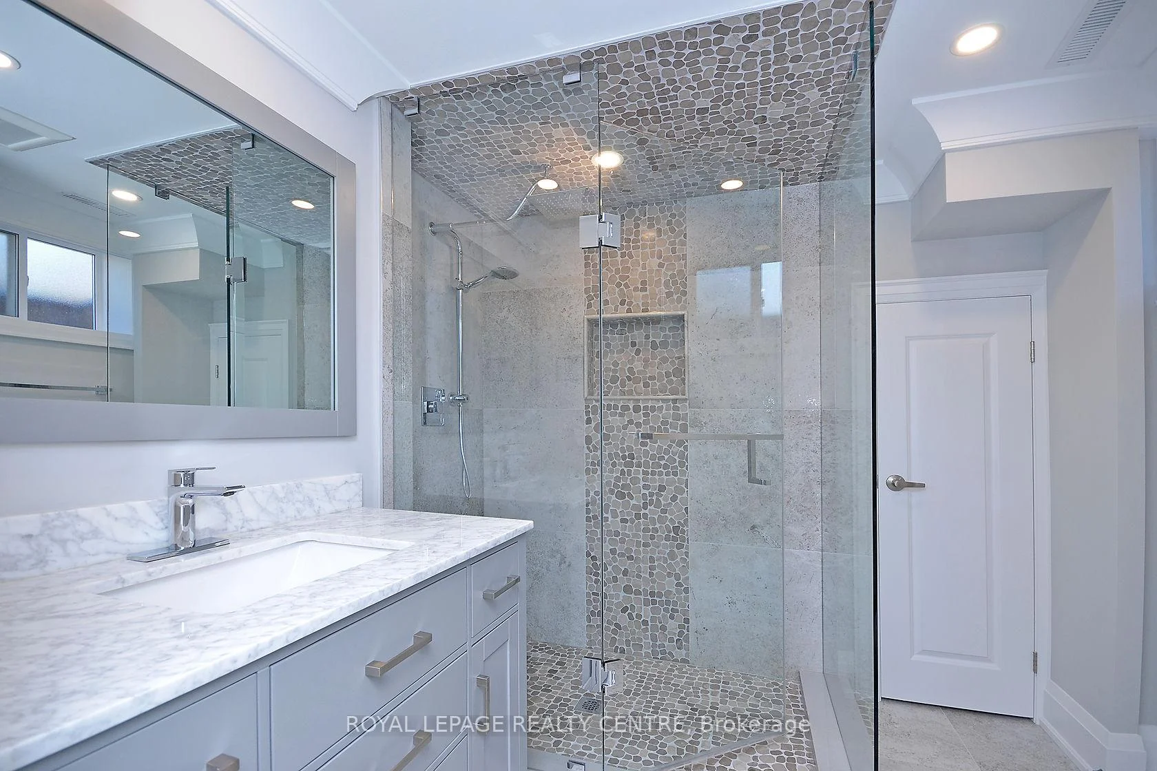 Photo 91 of Unit Lower, 326 Slade Crescent, Oakville, West — HOMEH