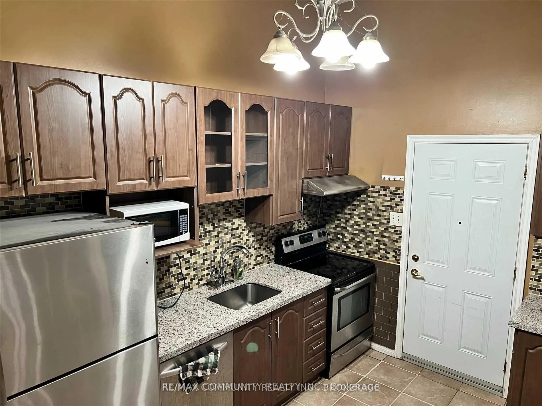 Photo 2 of 3238 Lawrence Avenue, Scarborough, Woburn — HOMEH