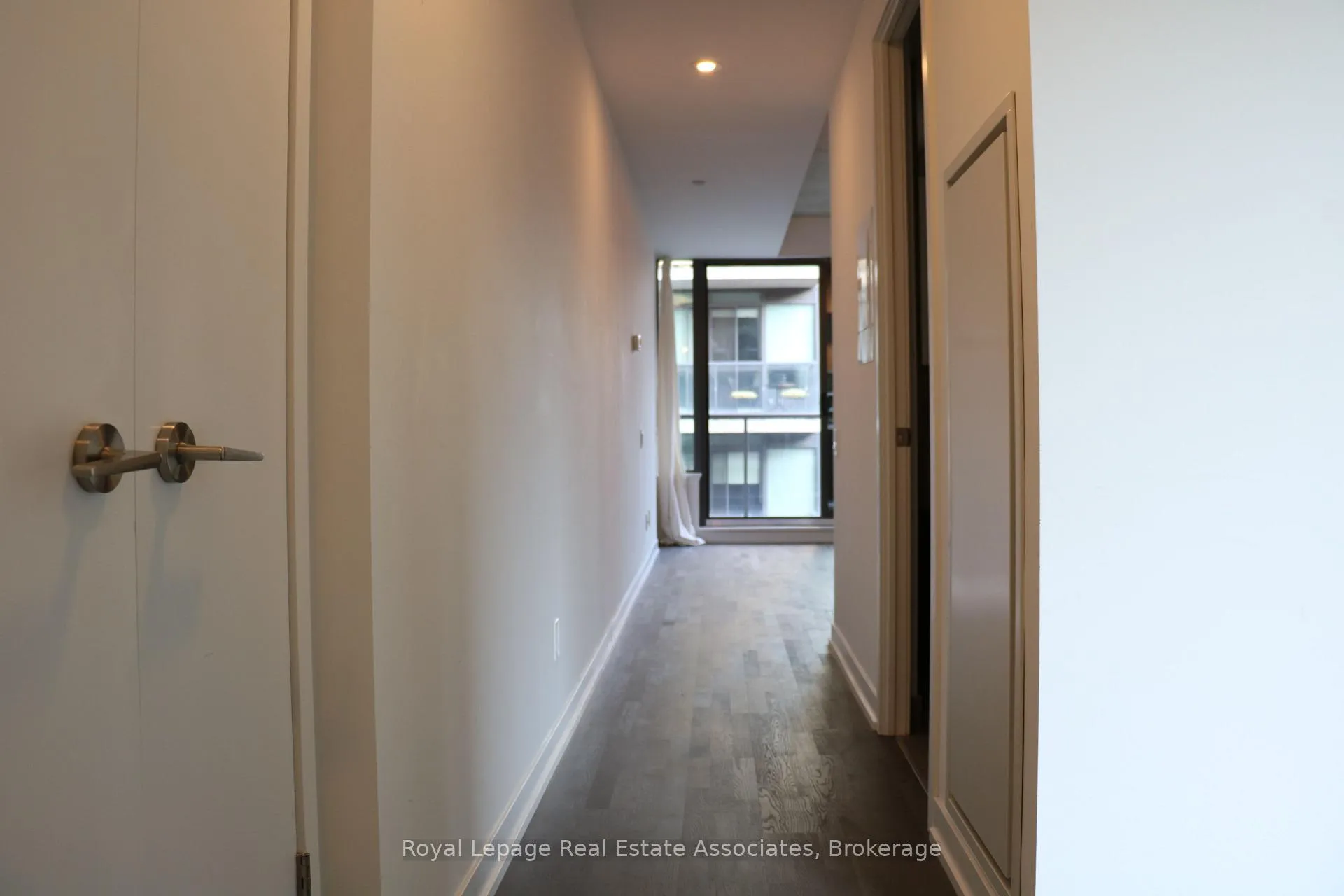 Photo 5 of Unit 439, 461 Adelaide Street W, Toronto, Waterfront Communities — HOMEH
