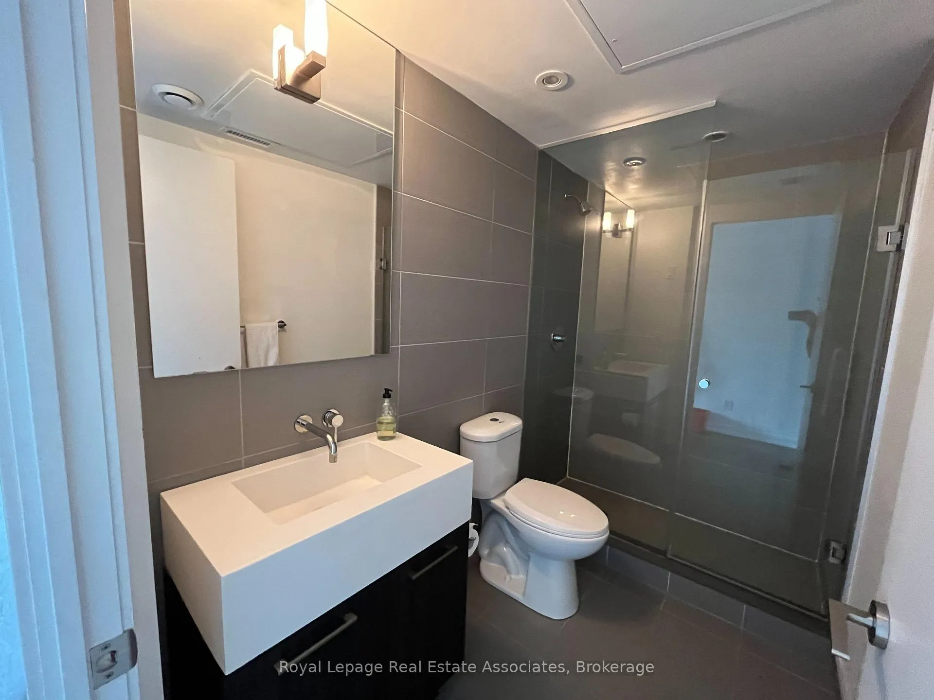 Photo 12 of Unit 439, 461 Adelaide Street W, Toronto, Waterfront Communities — HOMEH