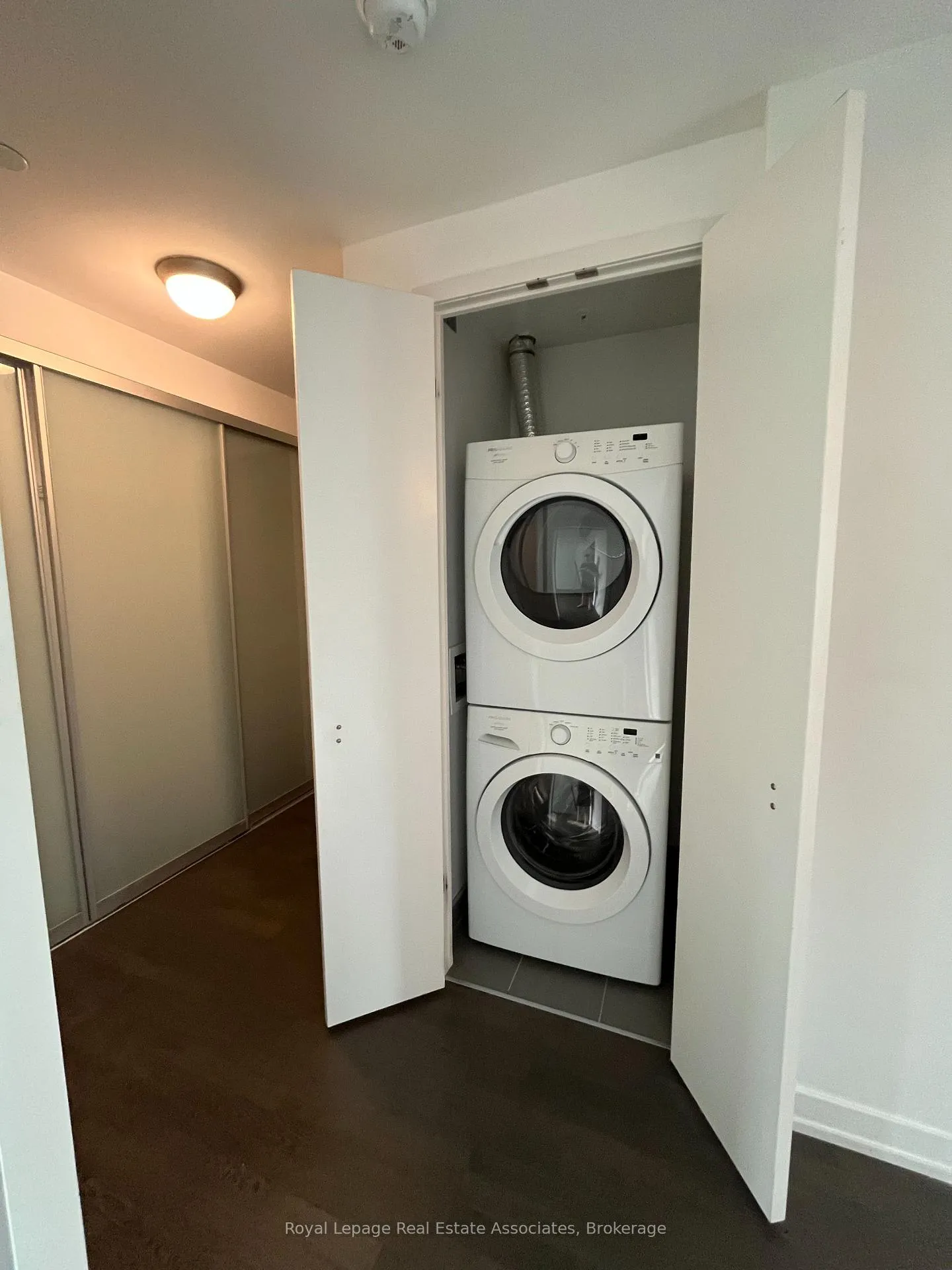 Photo 13 of Unit 439, 461 Adelaide Street W, Toronto, Waterfront Communities — HOMEH