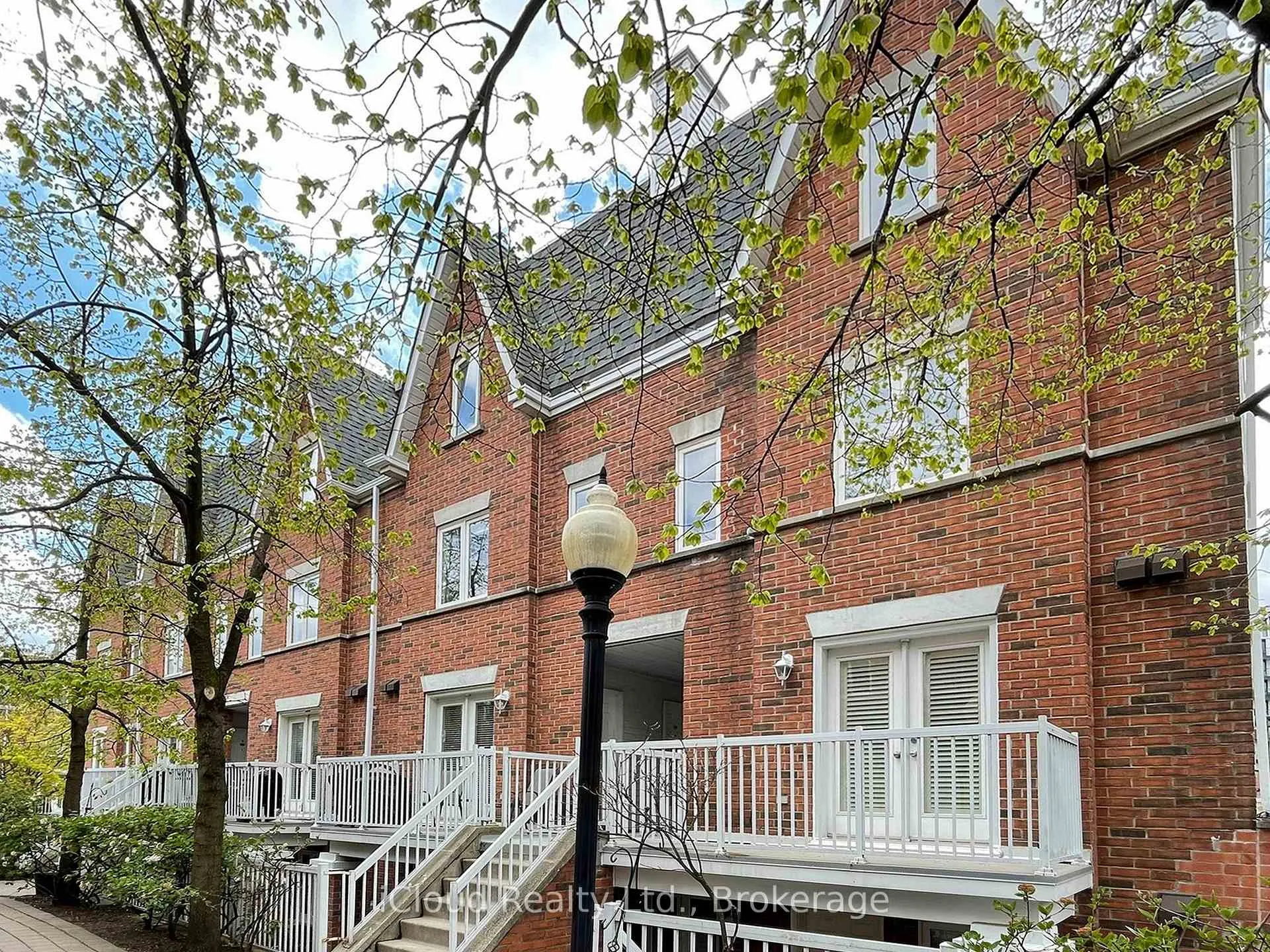 Front of Unit 3015, 12 Sudbury Street