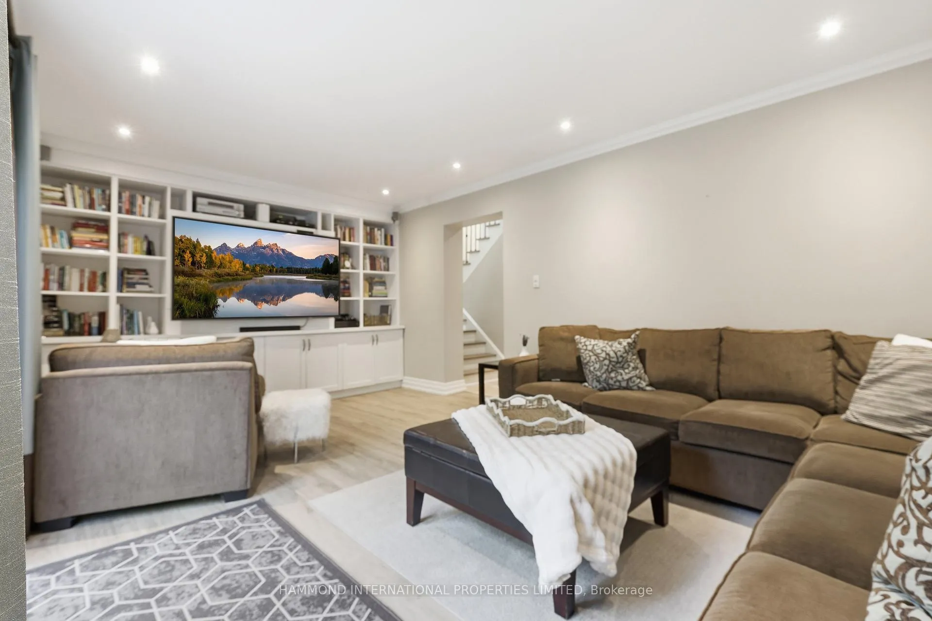 Photo 16 of 20 Orsi Court, Markham, Thornhill — HOMEH