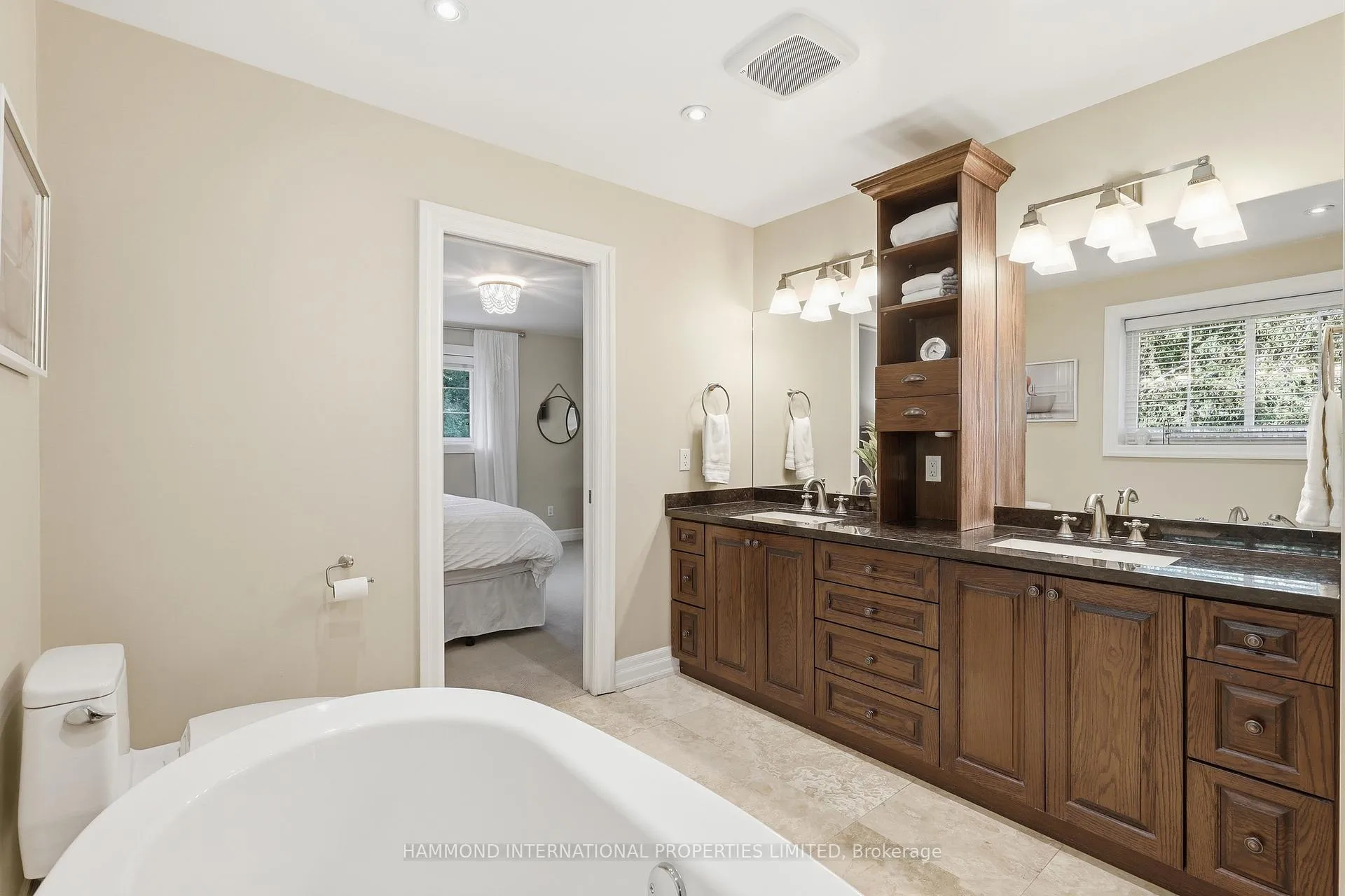 Photo 21 of 20 Orsi Court, Markham, Thornhill — HOMEH