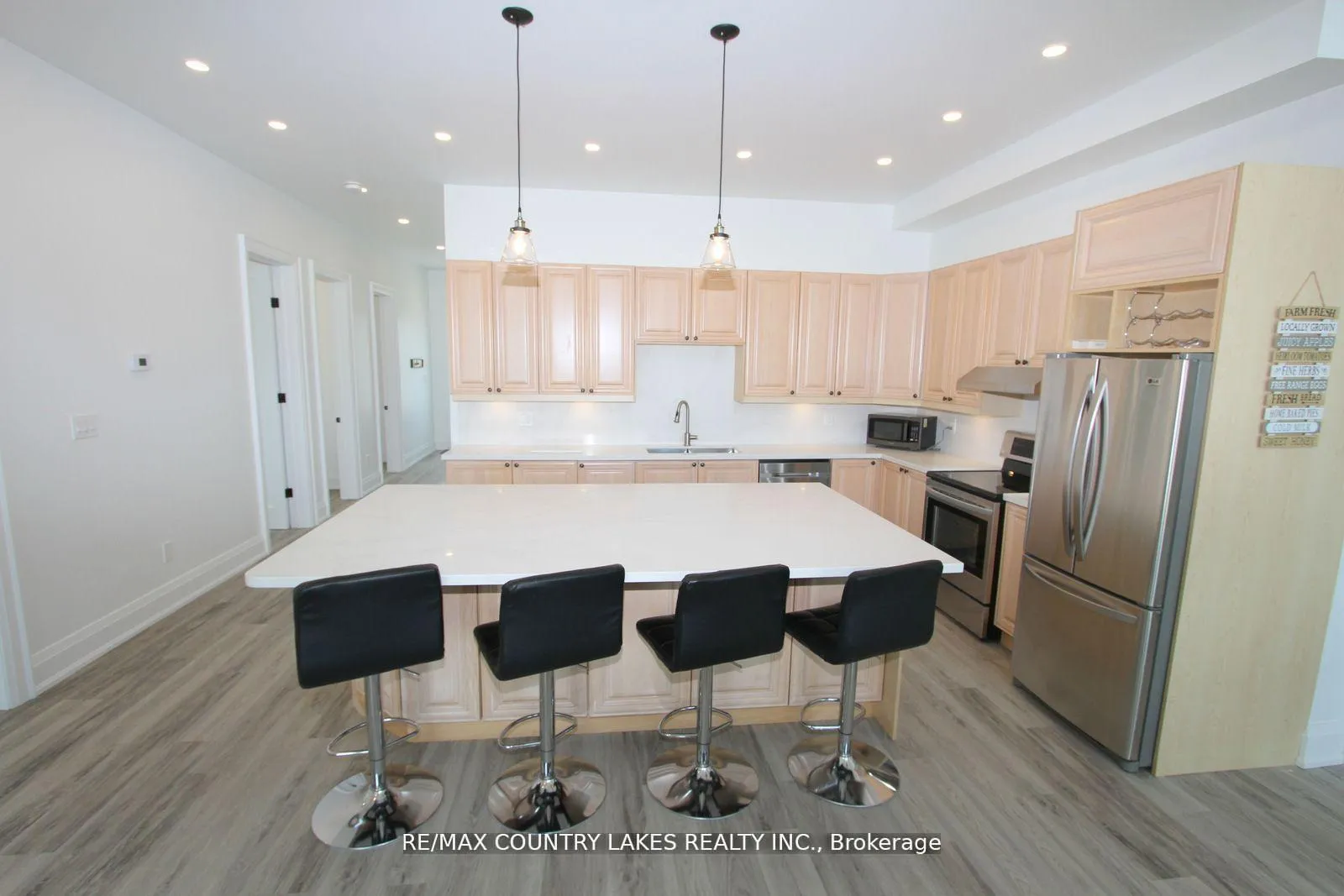 Photo 9 of 130 Baker Boulevard, Kawartha Lakes, Laxton/Digby/Longford — HOMEH