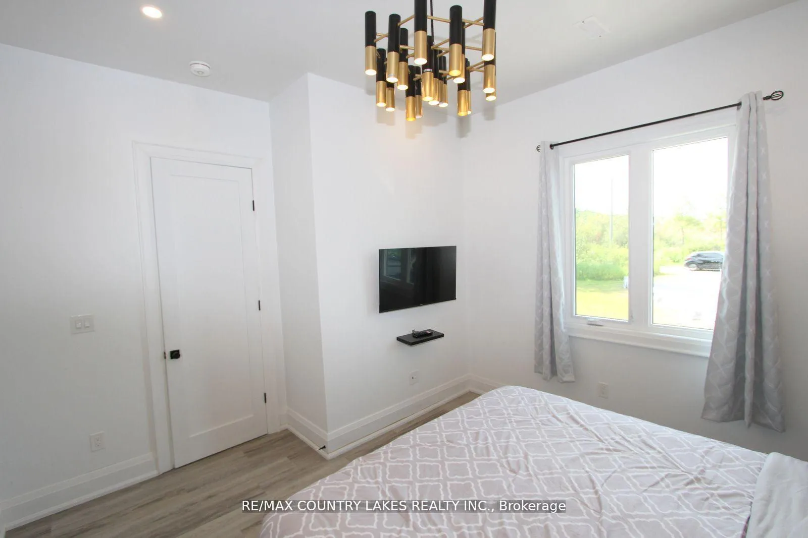 Photo 20 of 130 Baker Boulevard, Kawartha Lakes, Laxton/Digby/Longford — HOMEH