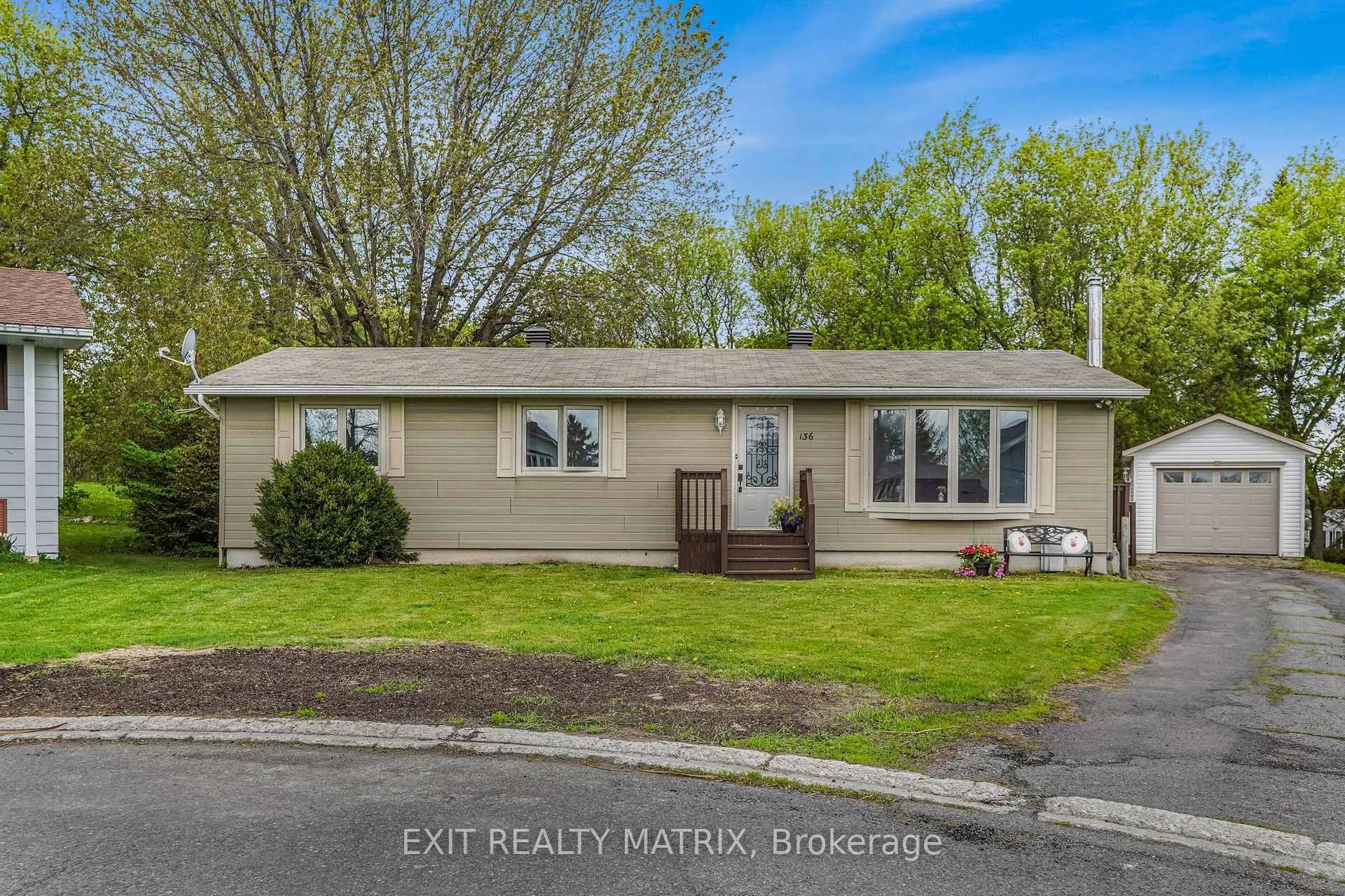 Photo 2 of 136 Martel Crescent, Champlain, Vankleek Hill — HOMEH