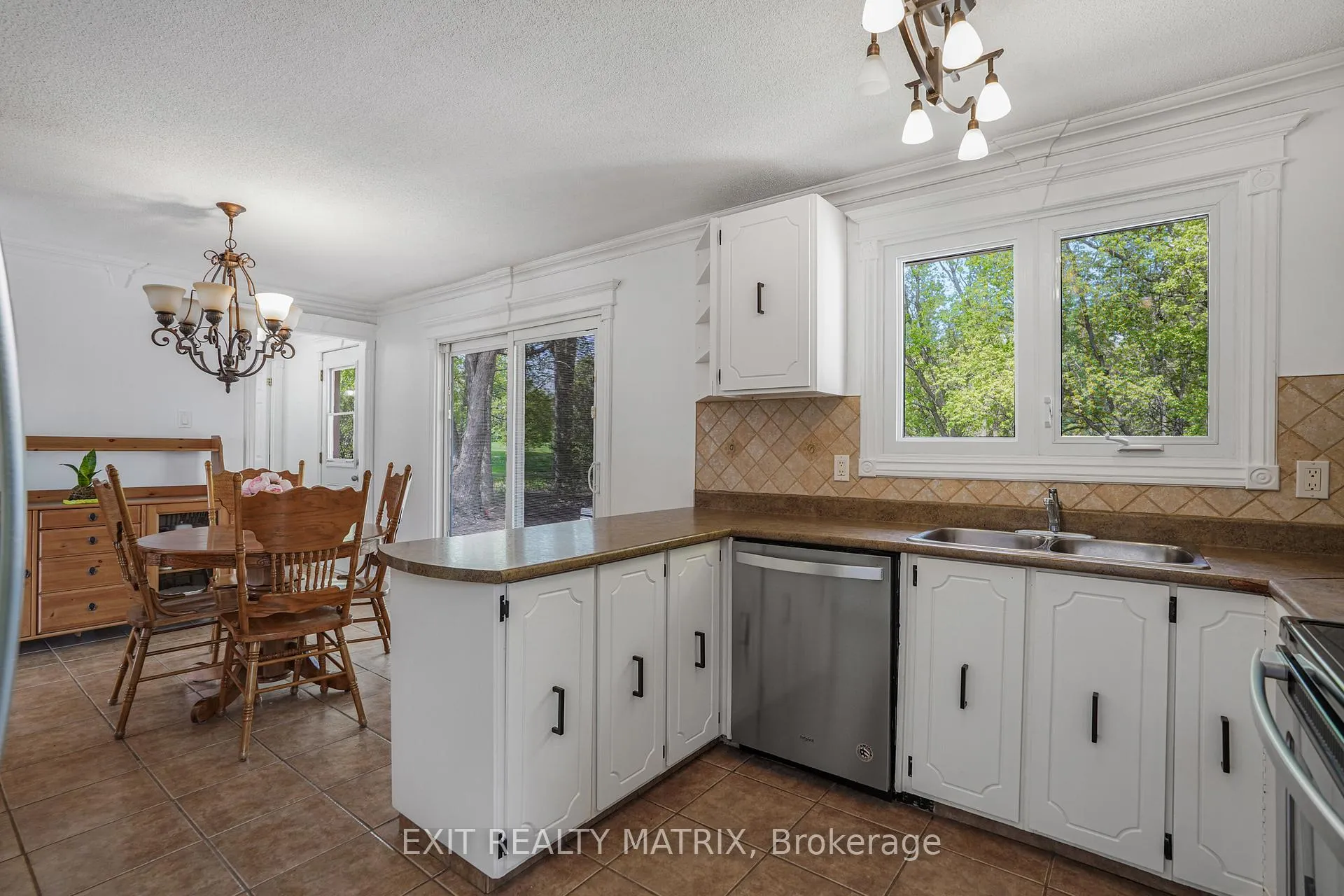 Photo 12 of 136 Martel Crescent, Champlain, Vankleek Hill — HOMEH