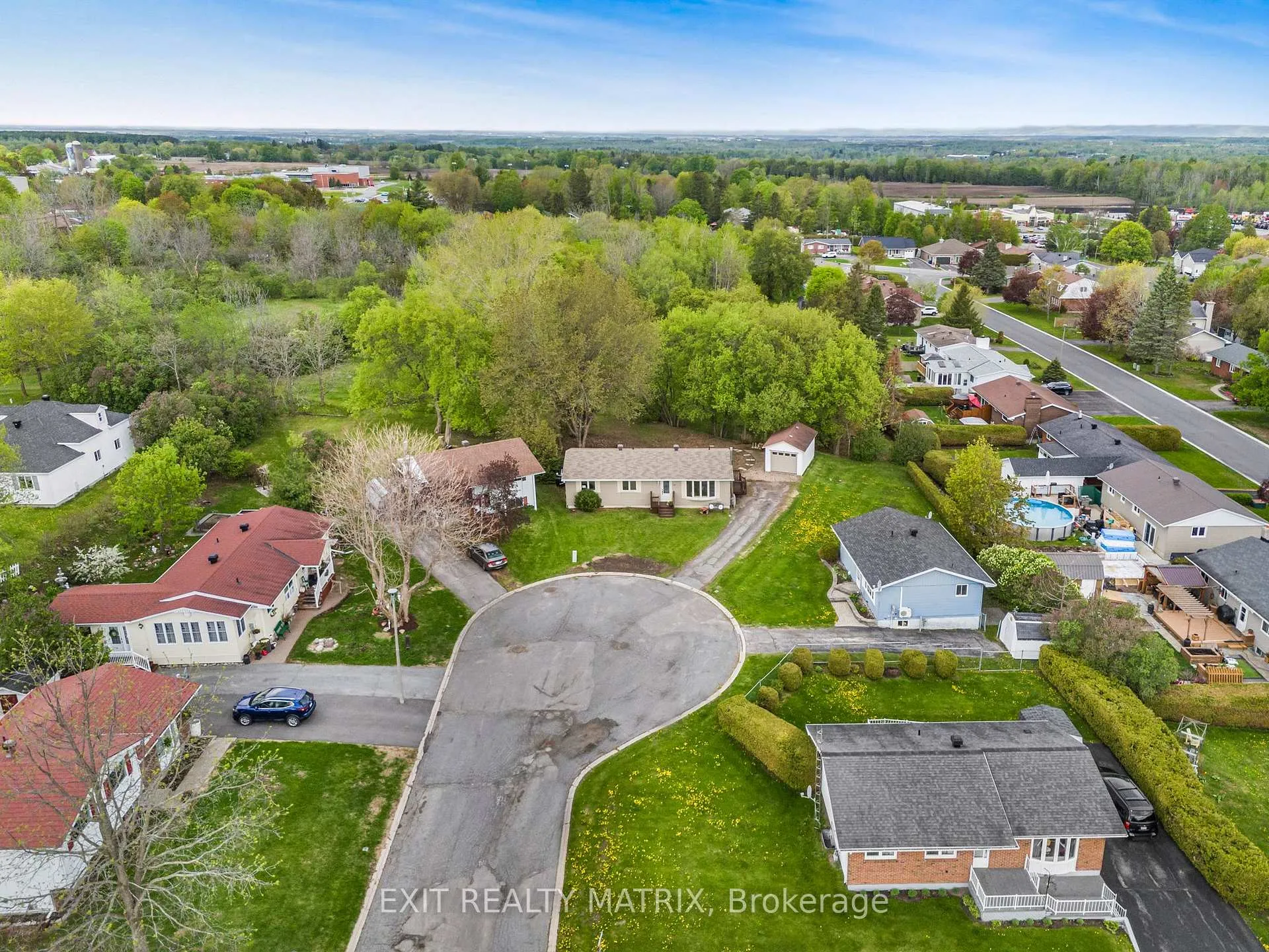 Photo 33 of 136 Martel Crescent, Champlain, Vankleek Hill — HOMEH