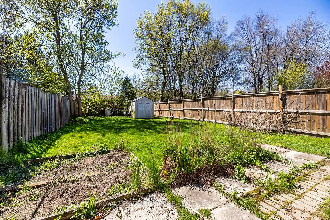 Photo 4 of 593 Gibb Street, Oshawa, Vanier — HOMEH