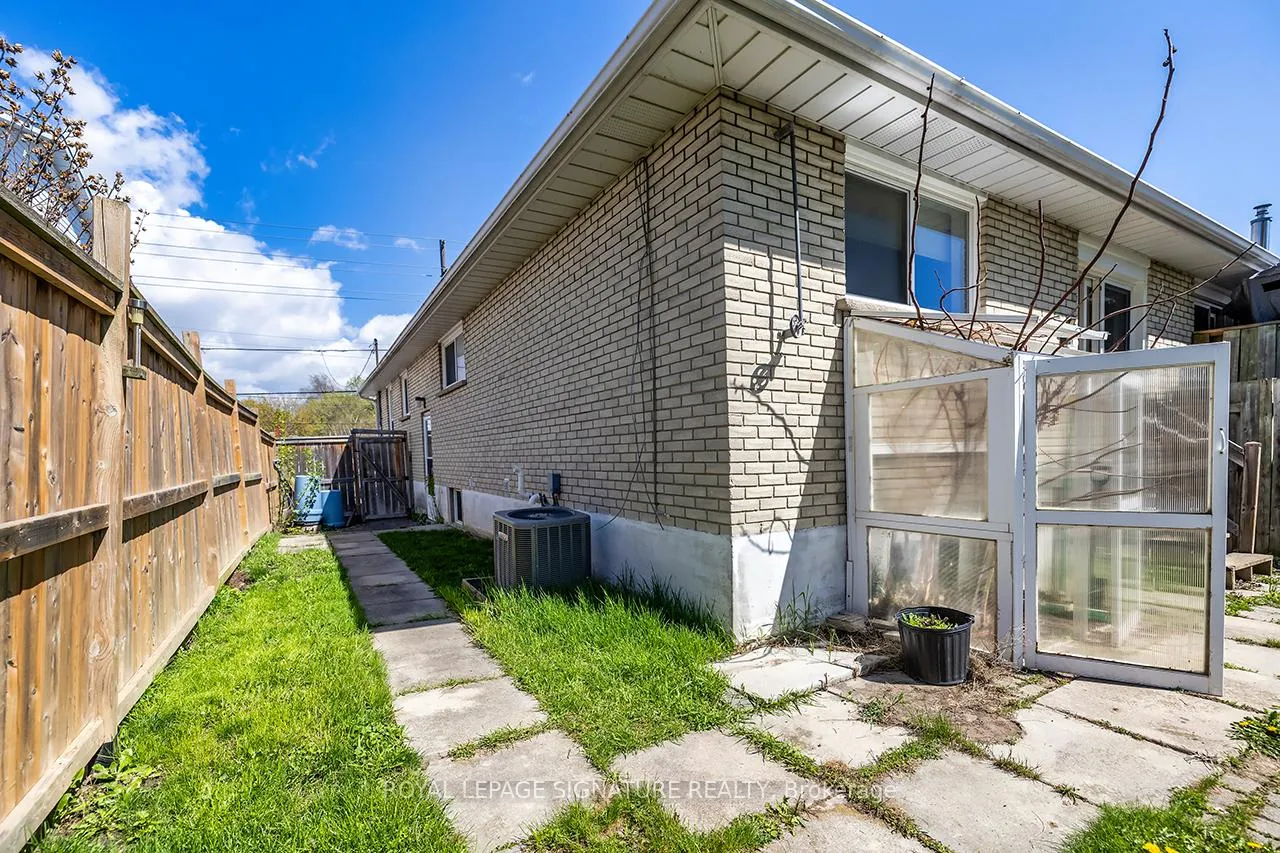 Photo 7 of 593 Gibb Street, Oshawa, Vanier — HOMEH