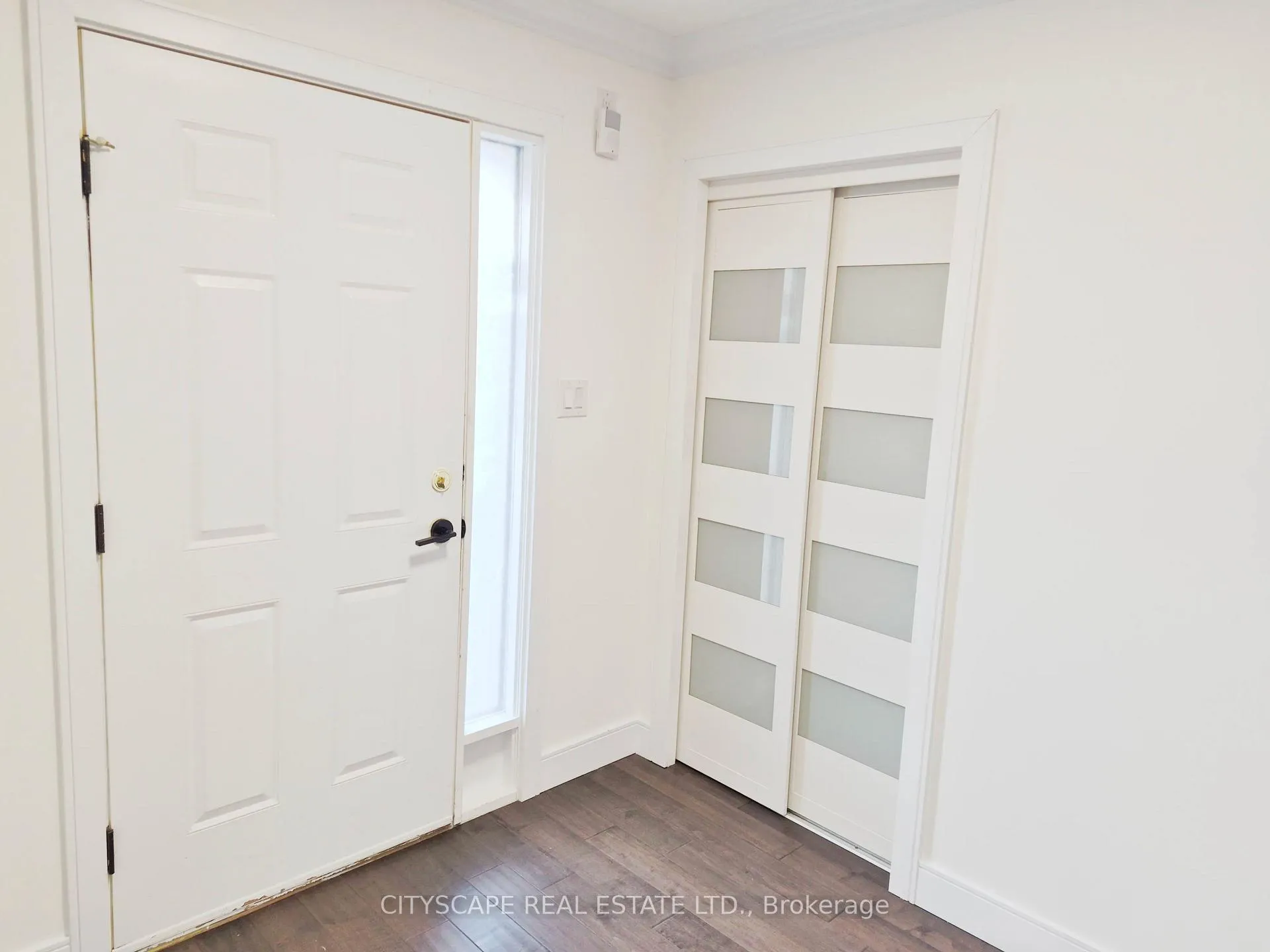 Photo 5 of 11 Ashely Court, Kitchener, Grand River North — HOMEH