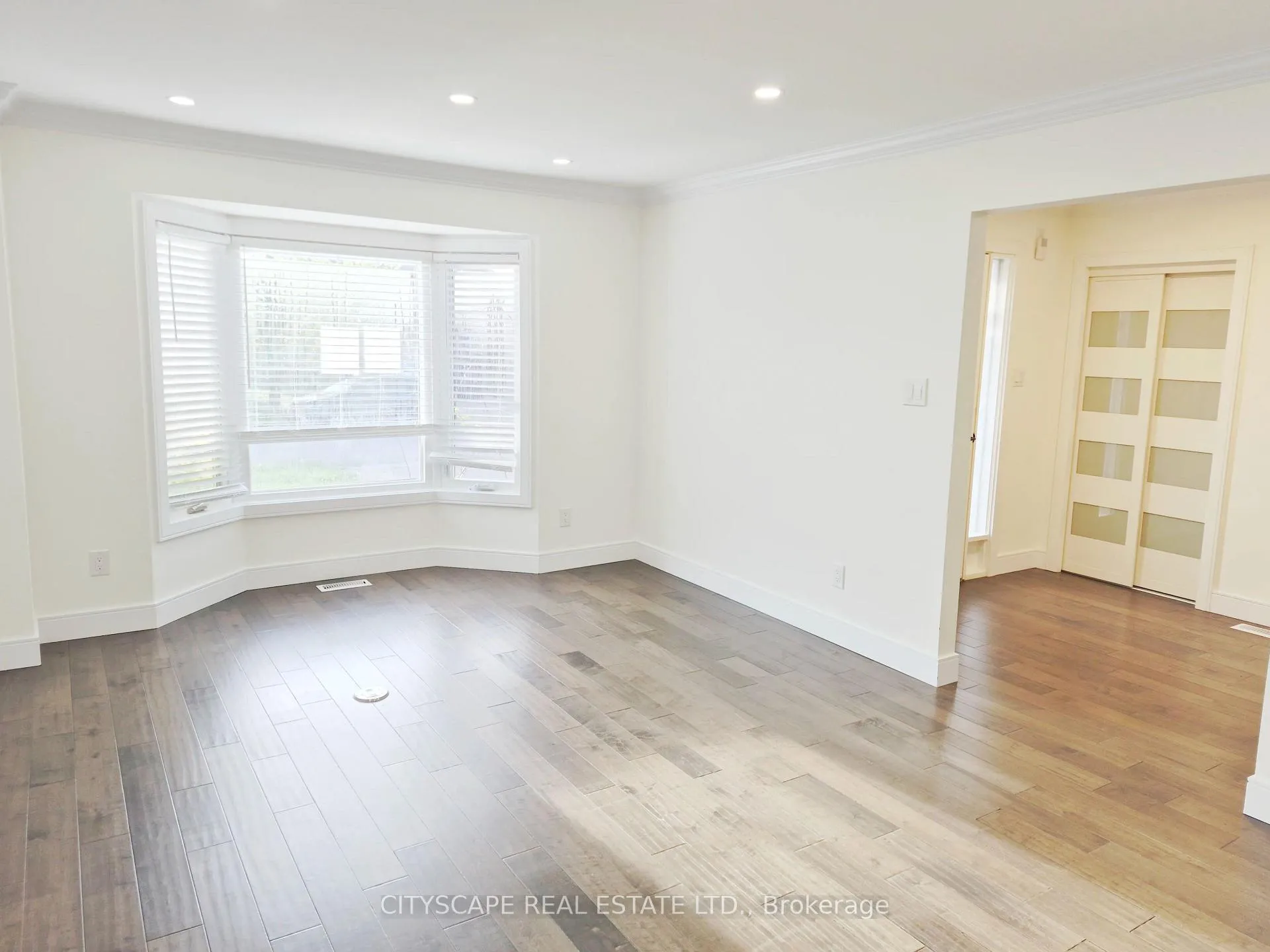 Photo 8 of 11 Ashely Court, Kitchener, Grand River North — HOMEH