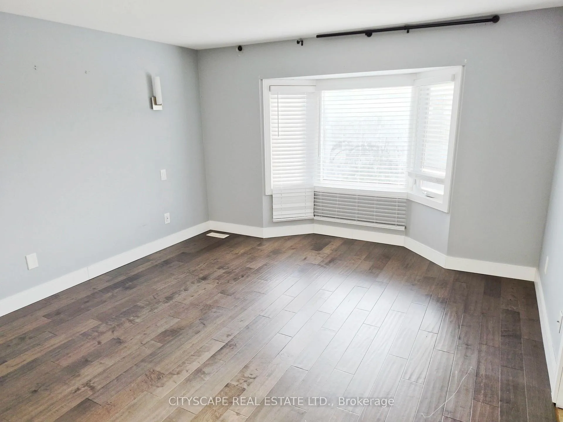 Photo 16 of 11 Ashely Court, Kitchener, Grand River North — HOMEH