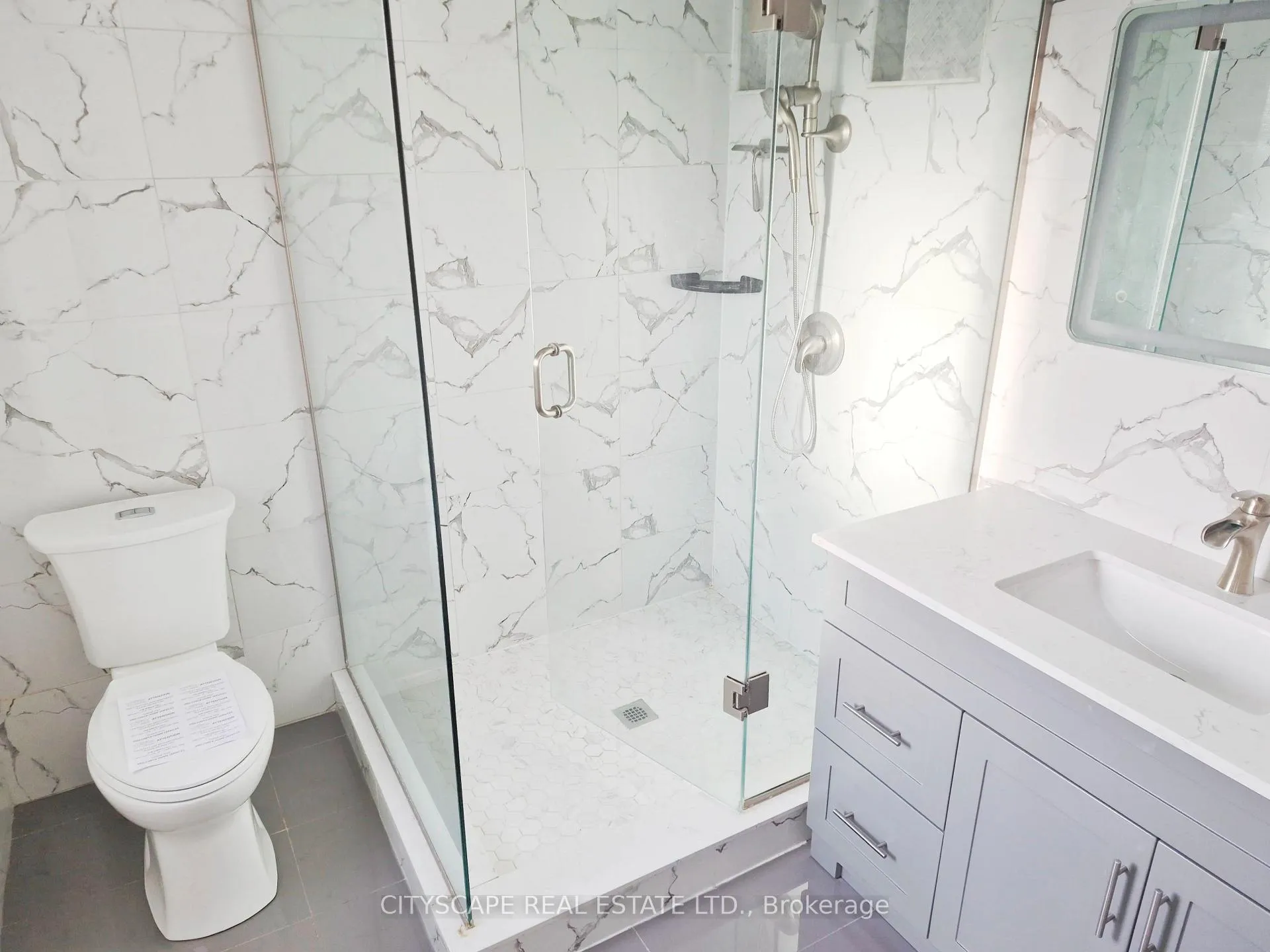 Photo 17 of 11 Ashely Court, Kitchener, Grand River North — HOMEH