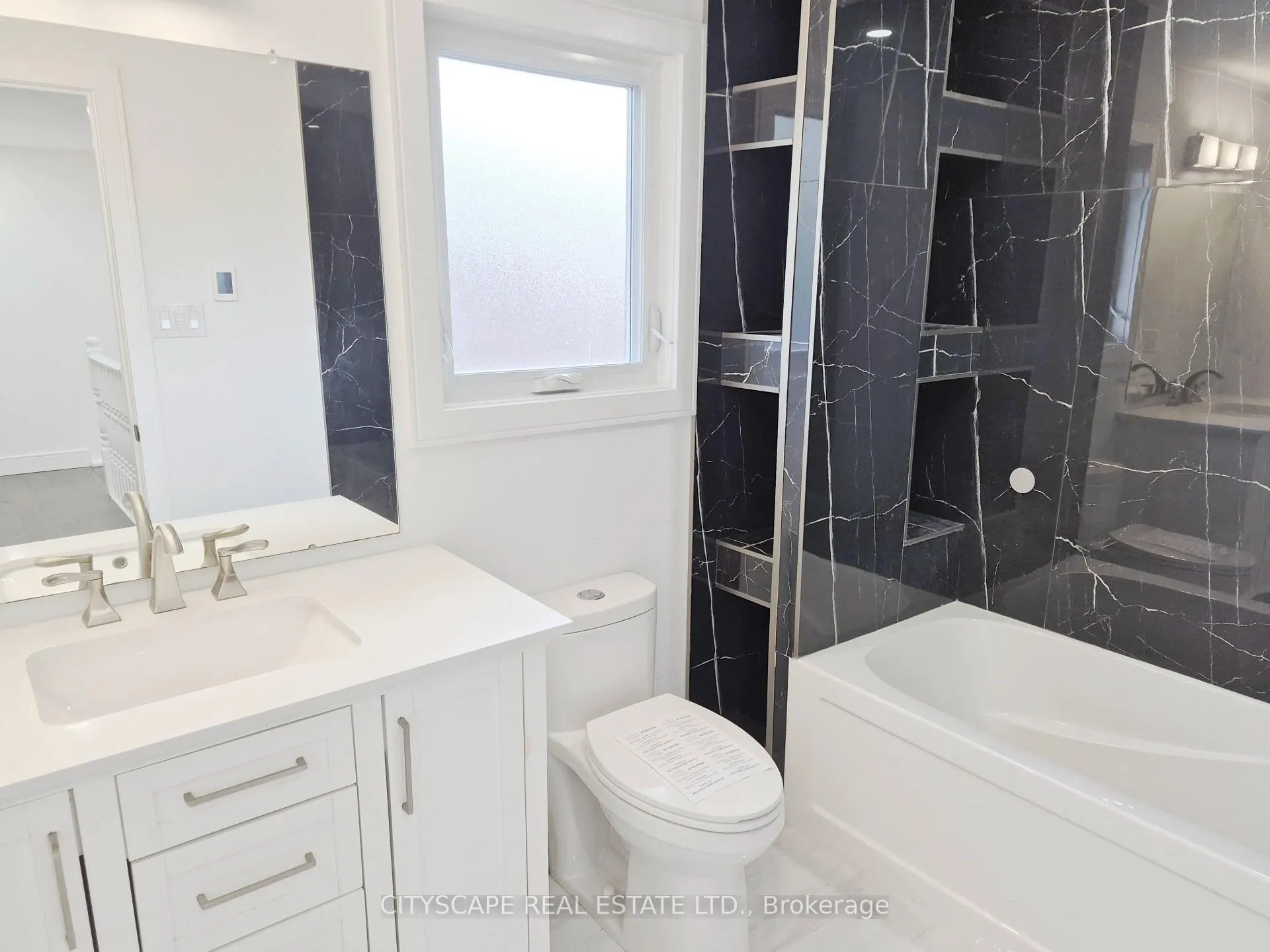 Photo 19 of 11 Ashely Court, Kitchener, Grand River North — HOMEH