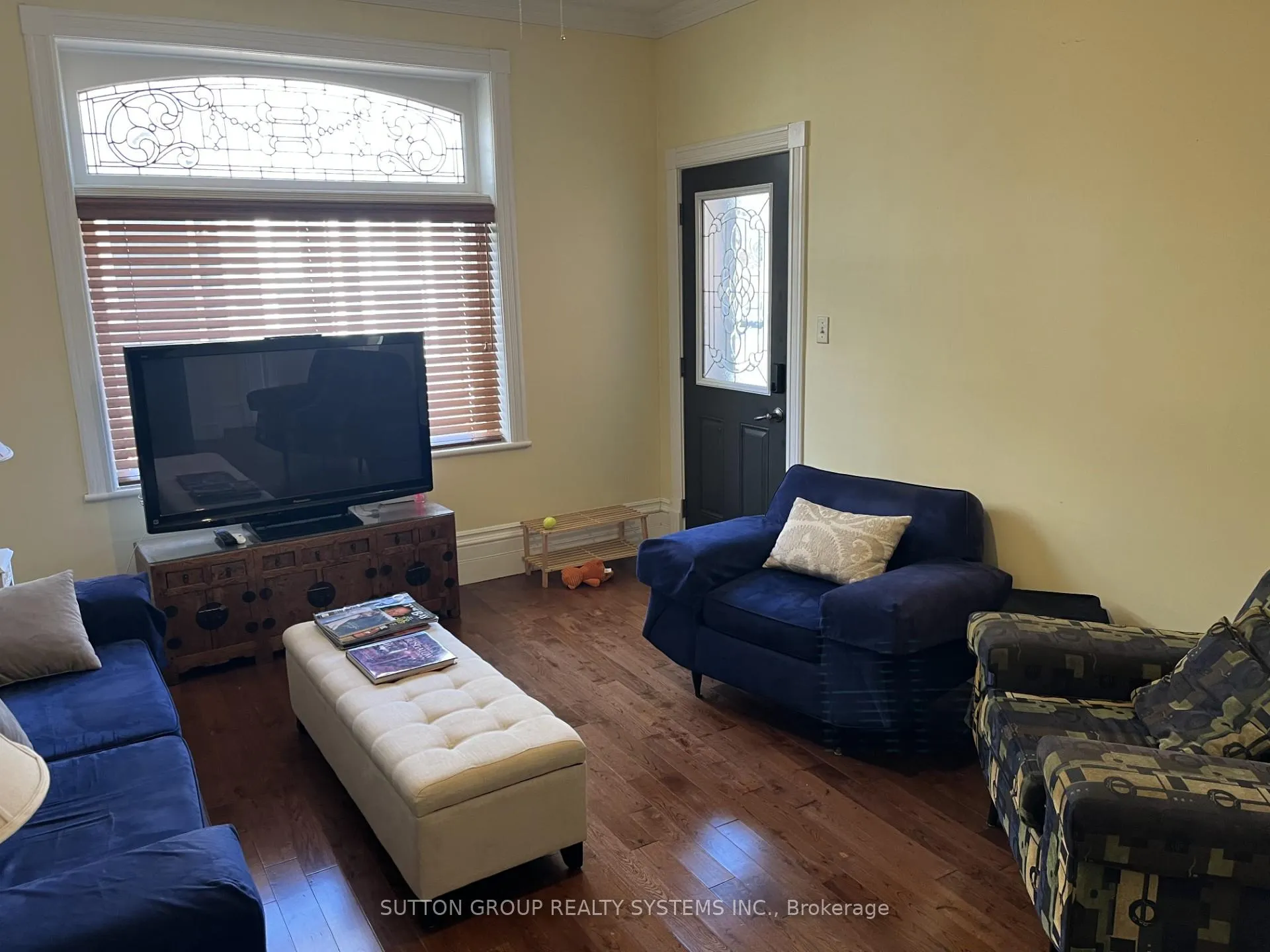 Photo 5 of Unit 1, 58 Bruce Street S, Blue Mountains — HOMEH