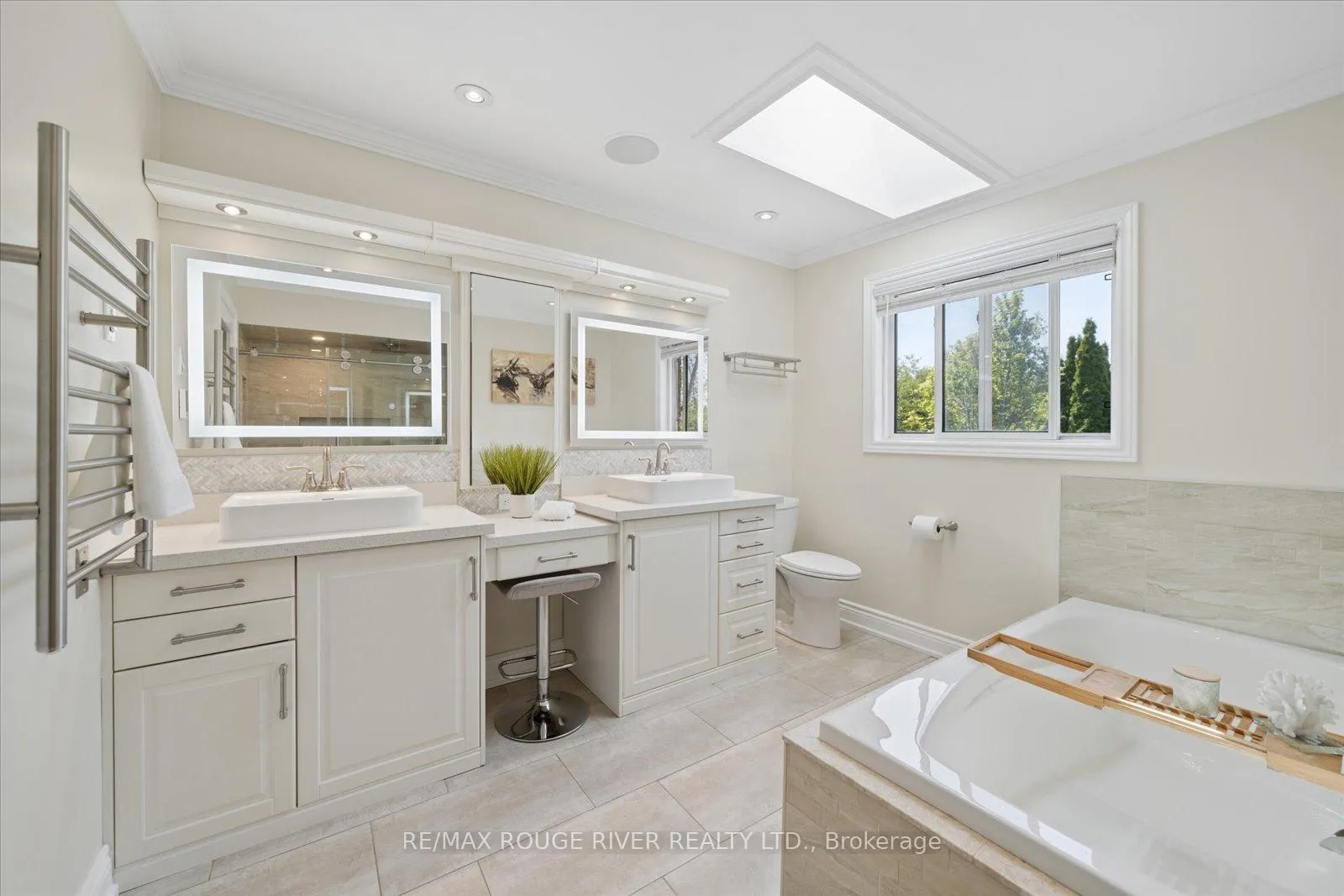 Photo 27 of 34 Glen Hill Drive, Whitby, Blue Grass Meadows — HOMEH