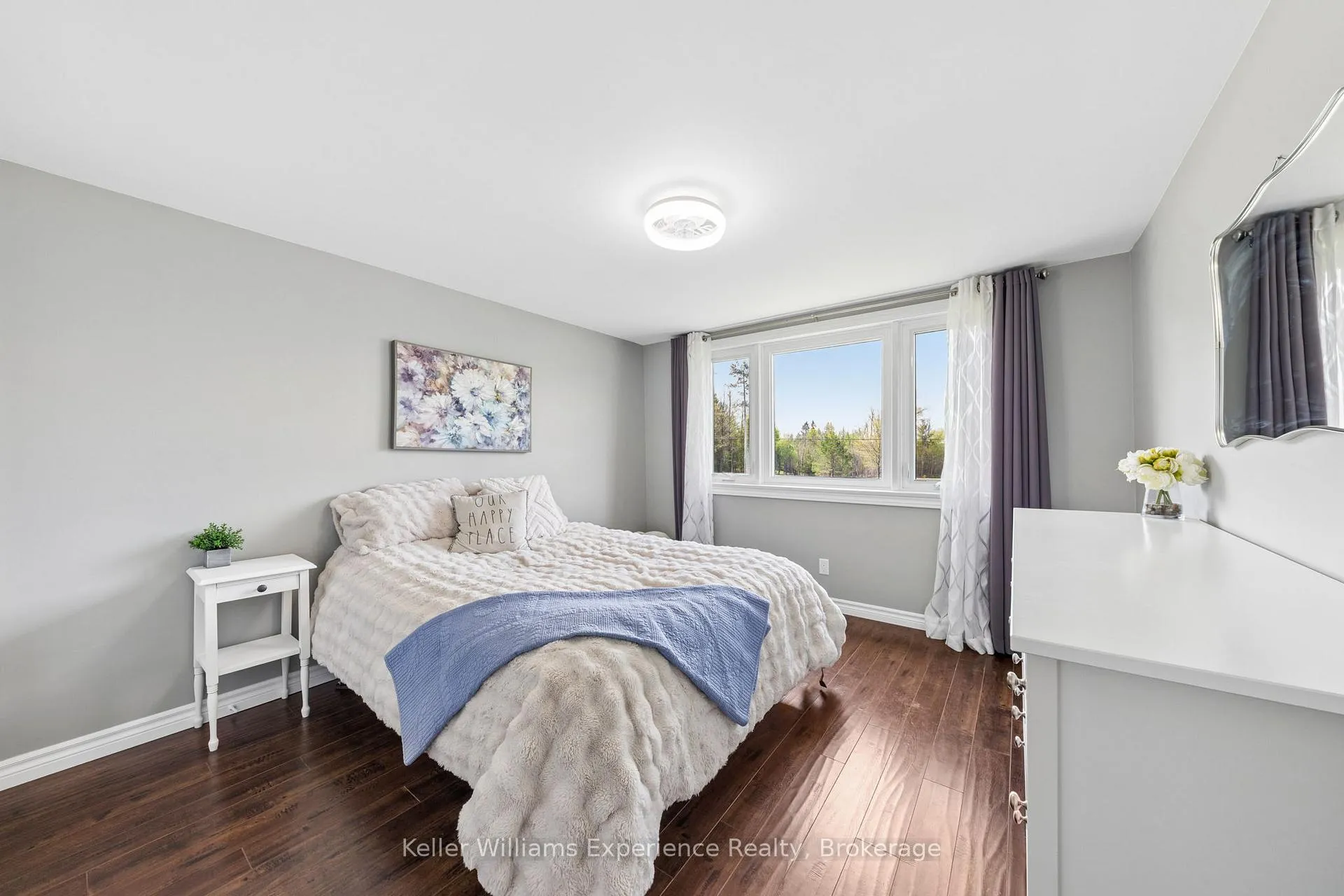 Photo 19 of 5525 Penetanguishene Road, Springwater, Rural Springwater — HOMEH