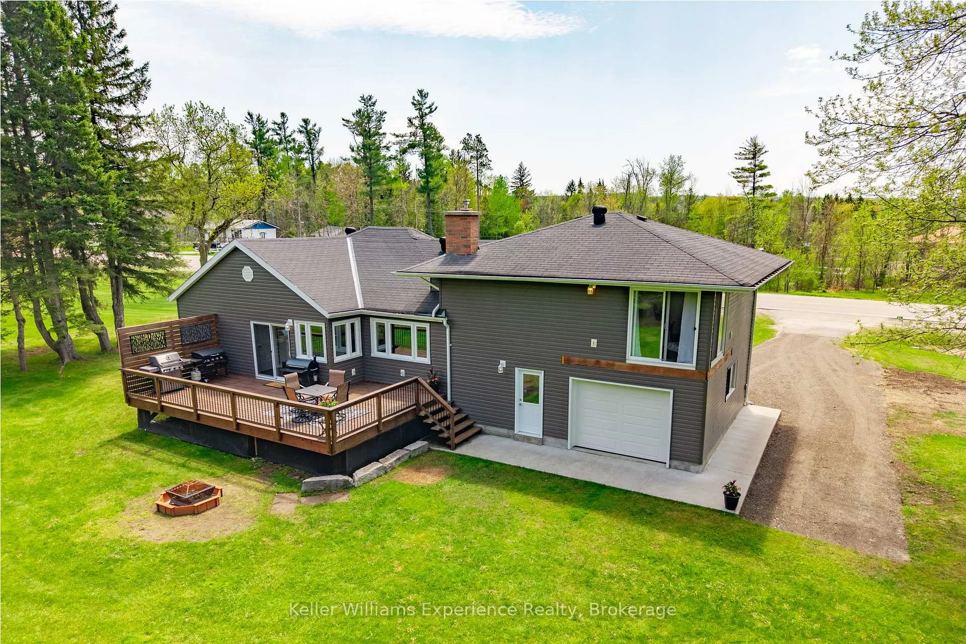 Photo 37 of 5525 Penetanguishene Road, Springwater, Rural Springwater — HOMEH