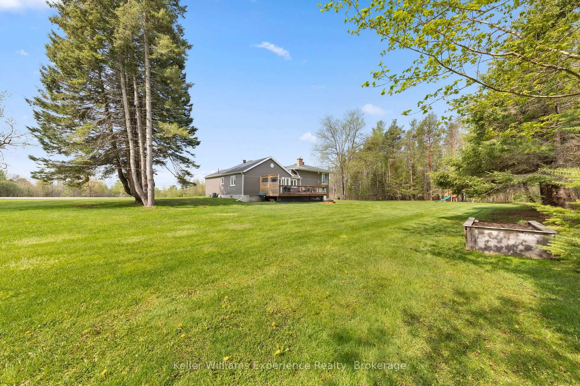 Photo 41 of 5525 Penetanguishene Road, Springwater, Rural Springwater — HOMEH