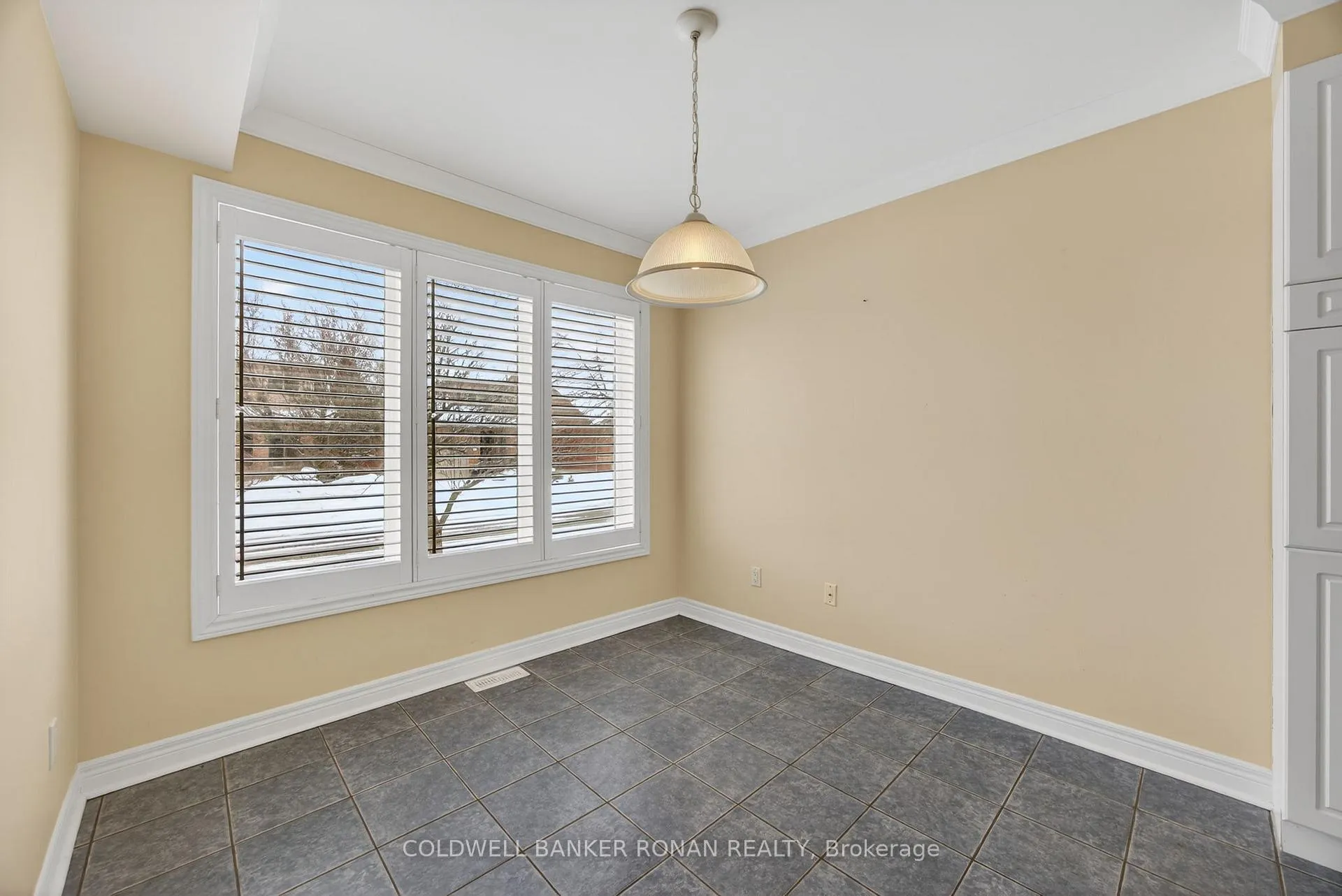 Photo 7 of 14 Via Amici, New Tecumseth, Rural New Tecumseth — HOMEH
