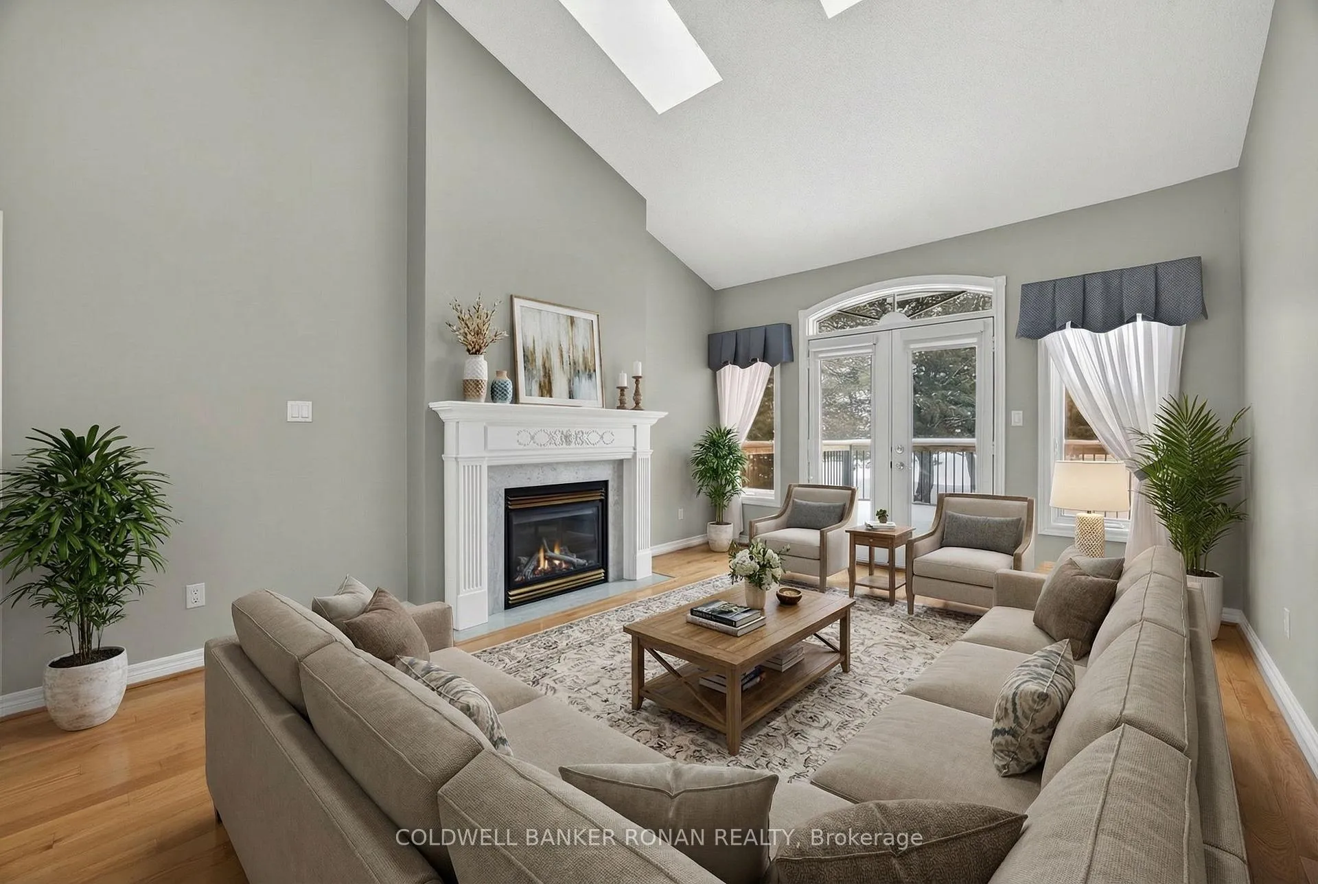 Photo 17 of 14 Via Amici, New Tecumseth, Rural New Tecumseth — HOMEH