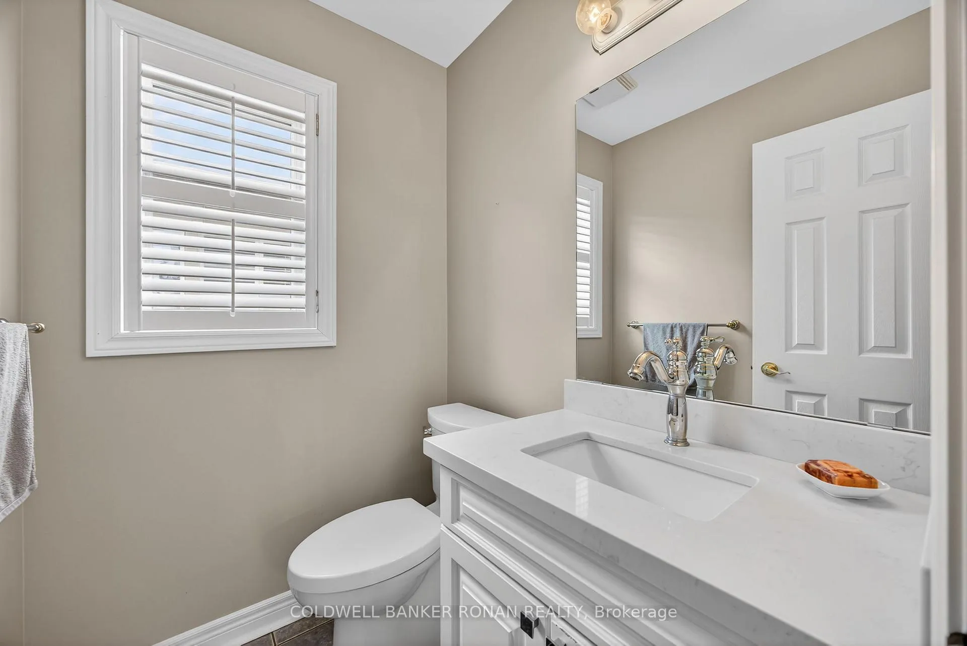 Photo 26 of 14 Via Amici, New Tecumseth, Rural New Tecumseth — HOMEH
