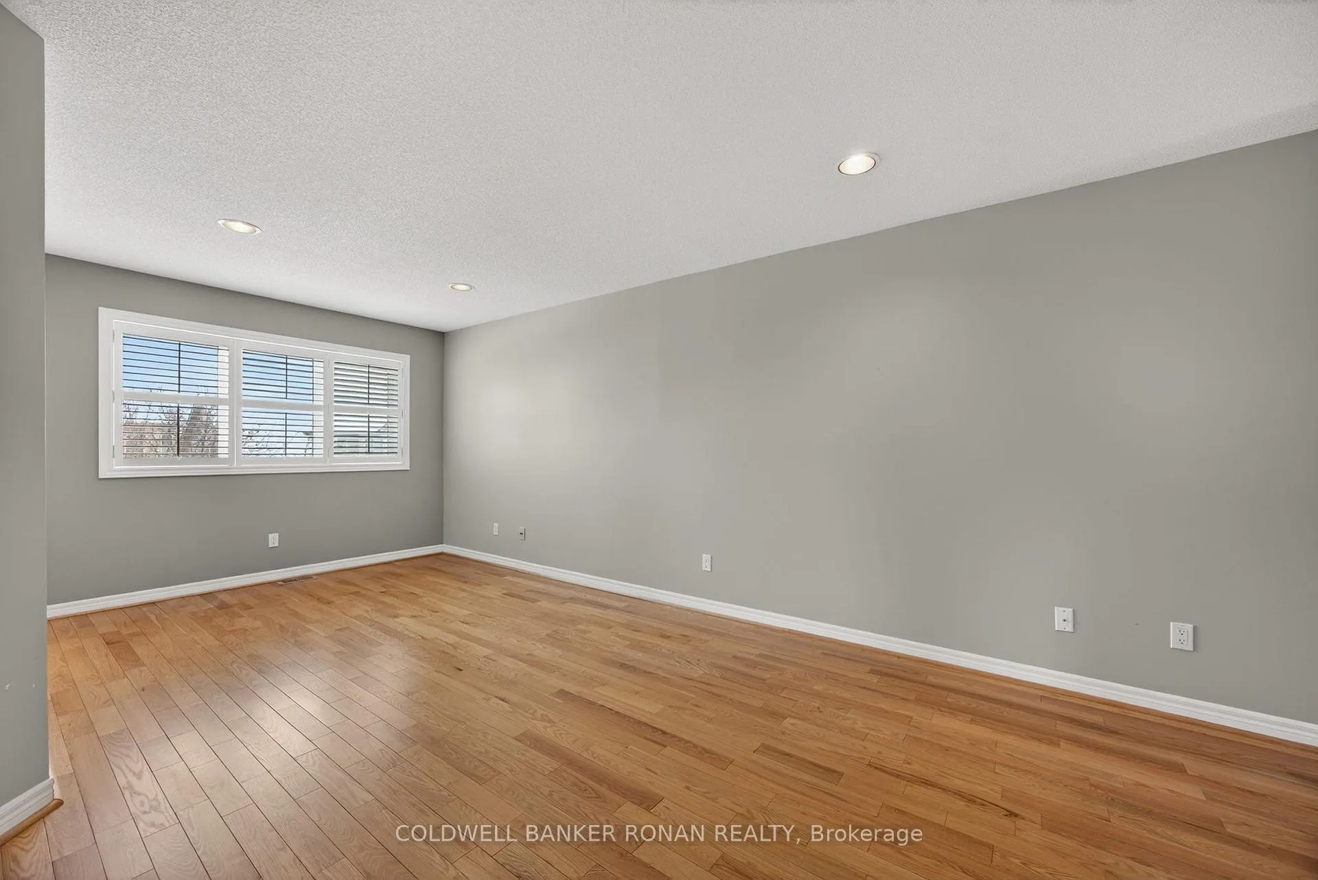 Photo 28 of 14 Via Amici, New Tecumseth, Rural New Tecumseth — HOMEH