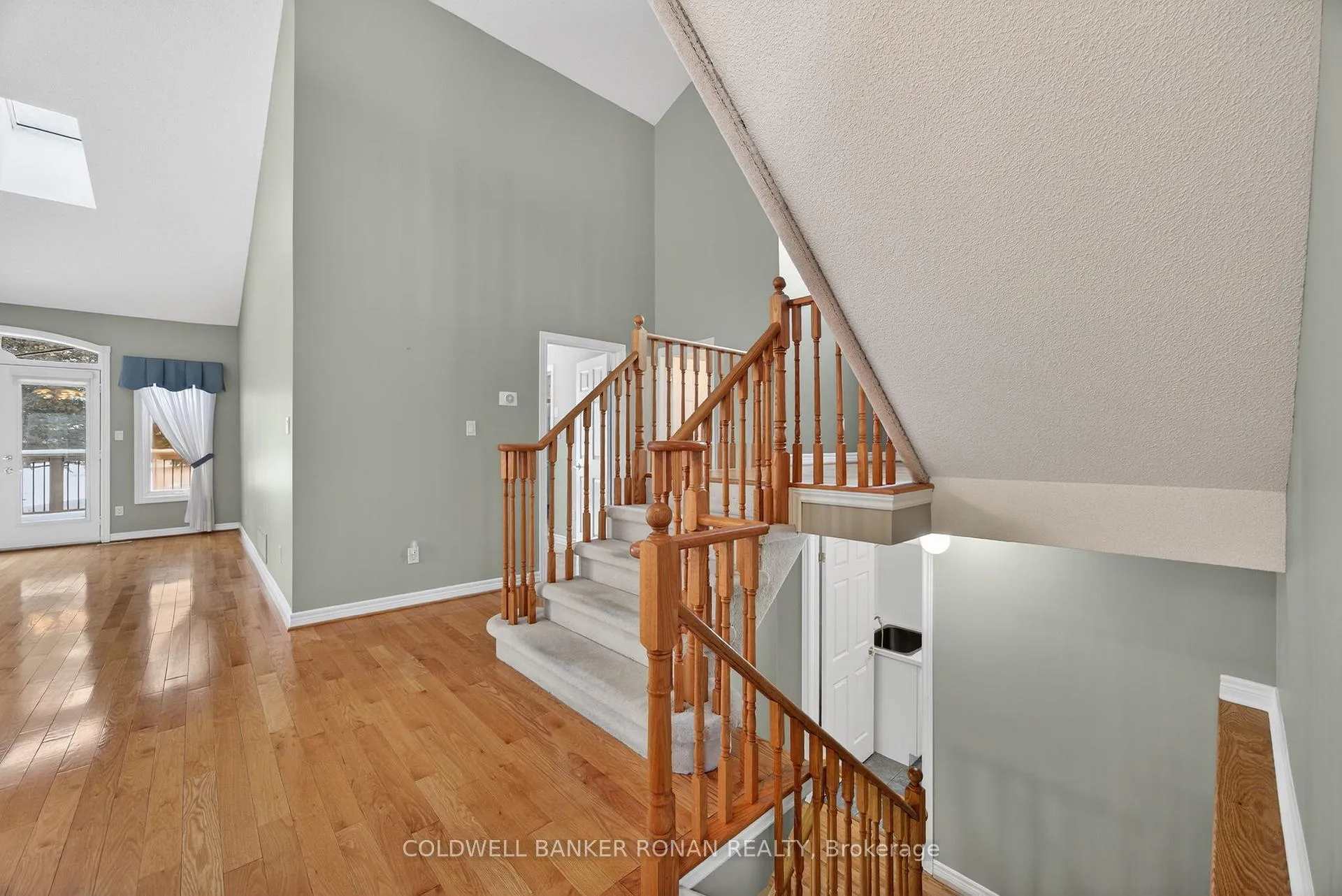 Photo 33 of 14 Via Amici, New Tecumseth, Rural New Tecumseth — HOMEH