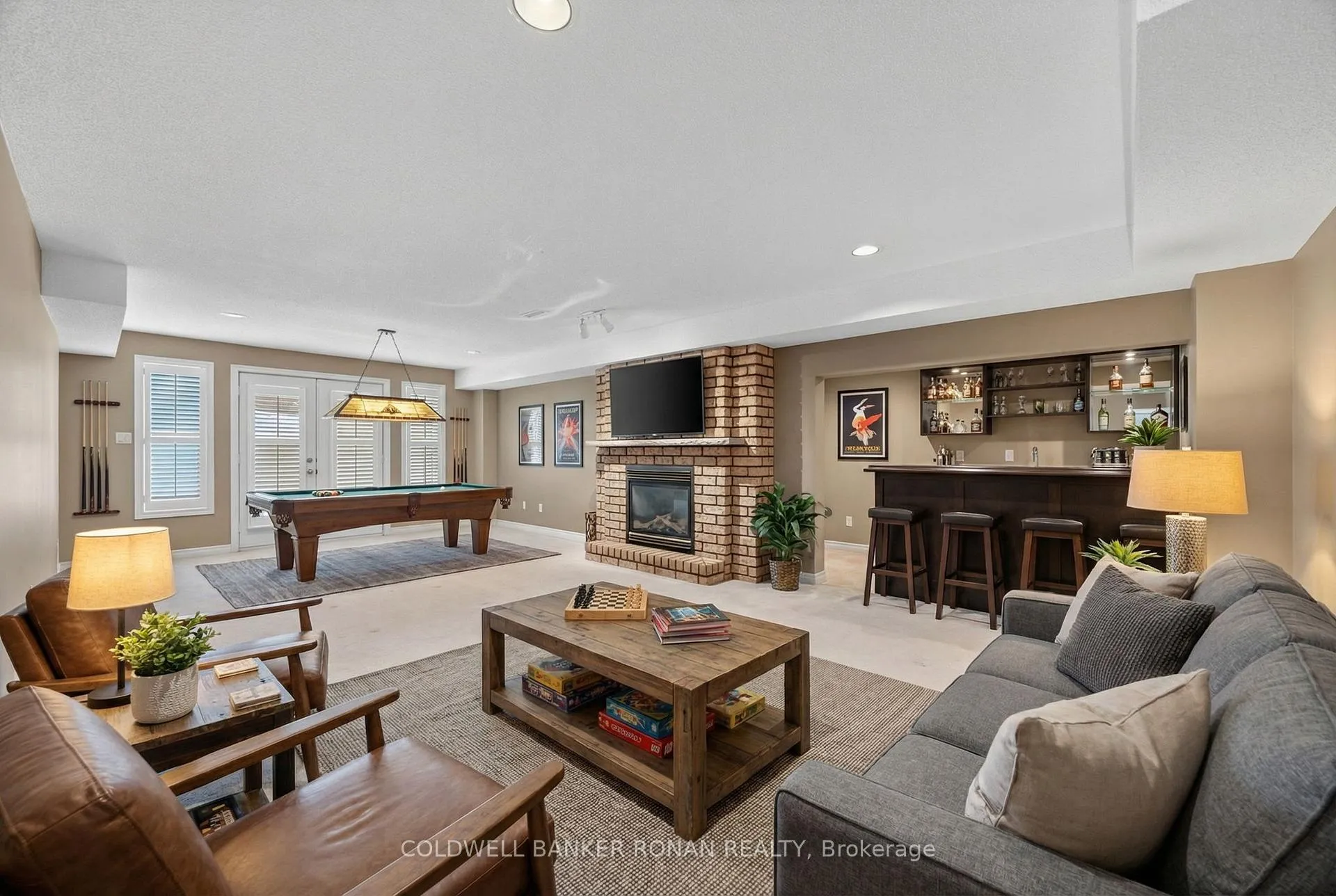 Photo 36 of 14 Via Amici, New Tecumseth, Rural New Tecumseth — HOMEH