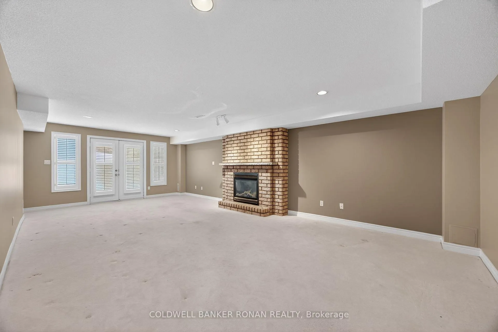 Photo 37 of 14 Via Amici, New Tecumseth, Rural New Tecumseth — HOMEH