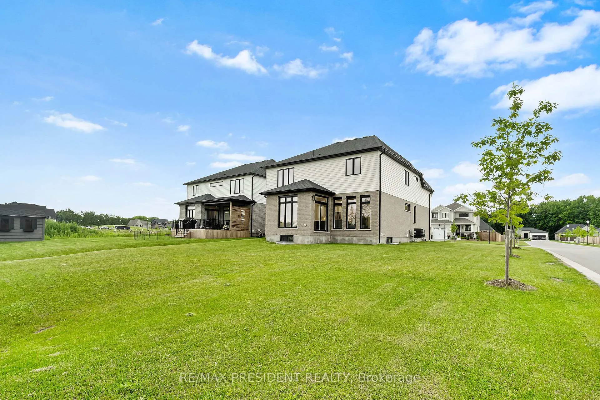 Photo 5 of 191 Foxborough Place, Thames Centre, Thorndale — HOMEH