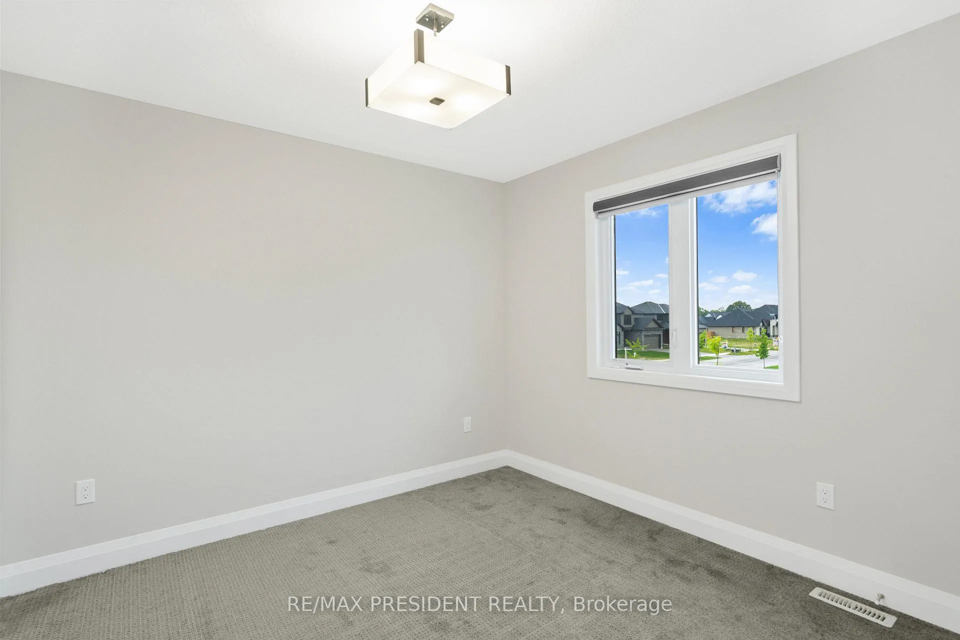 Photo 35 of 191 Foxborough Place, Thames Centre, Thorndale — HOMEH