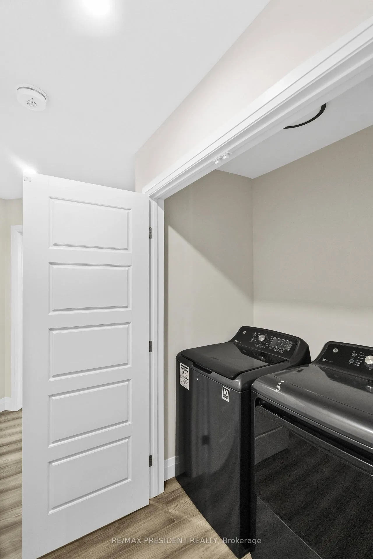 Photo 38 of 191 Foxborough Place, Thames Centre, Thorndale — HOMEH