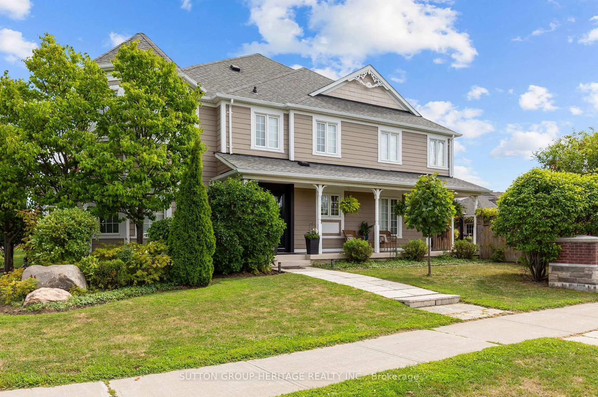 Photo 2 of 104 Gas Lamp Lane, Markham, Cornell — HOMEH