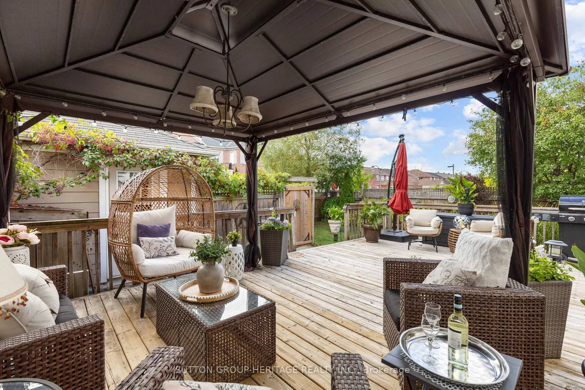Photo 9 of 104 Gas Lamp Lane, Markham, Cornell — HOMEH