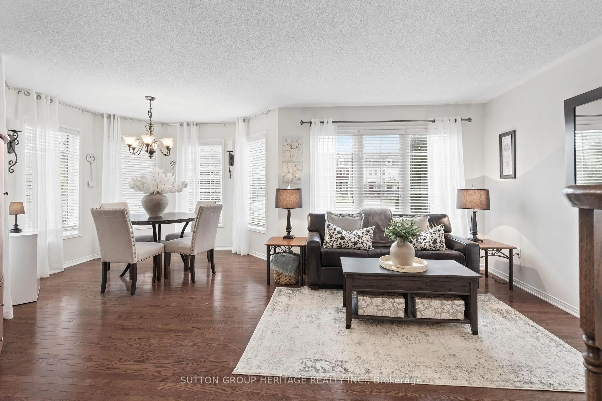 Photo 16 of 104 Gas Lamp Lane, Markham, Cornell — HOMEH