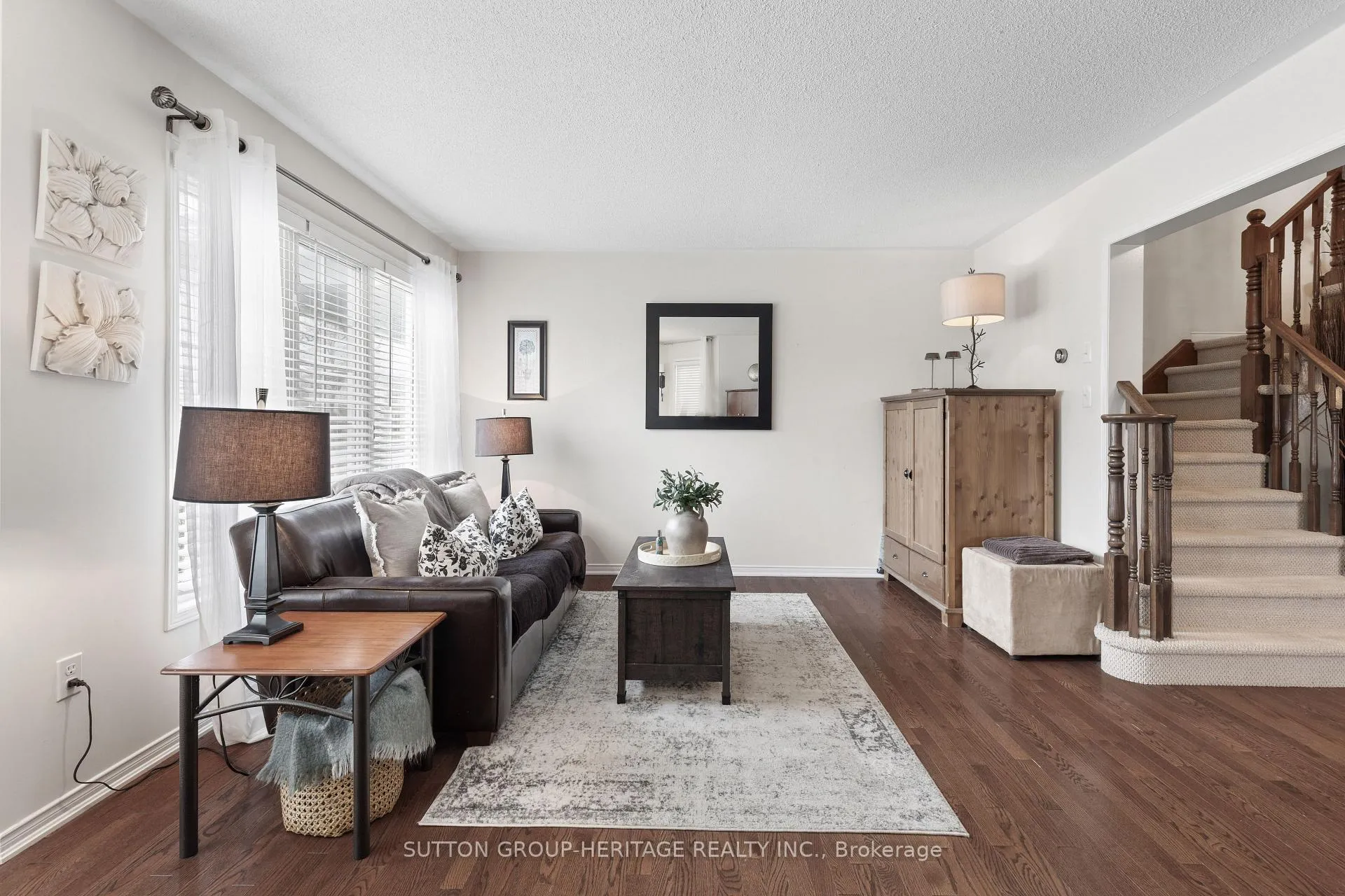 Photo 19 of 104 Gas Lamp Lane, Markham, Cornell — HOMEH