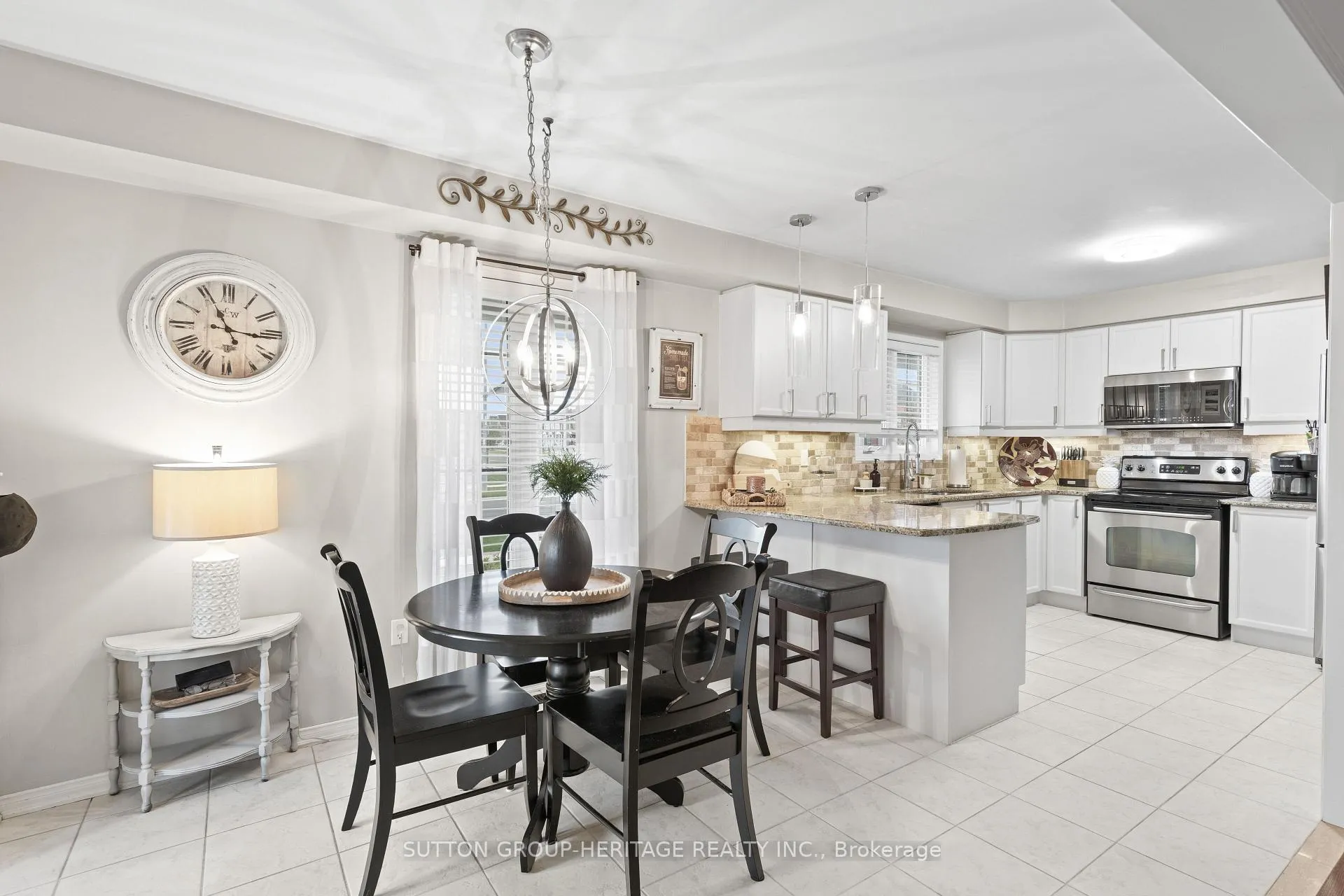 Photo 22 of 104 Gas Lamp Lane, Markham, Cornell — HOMEH