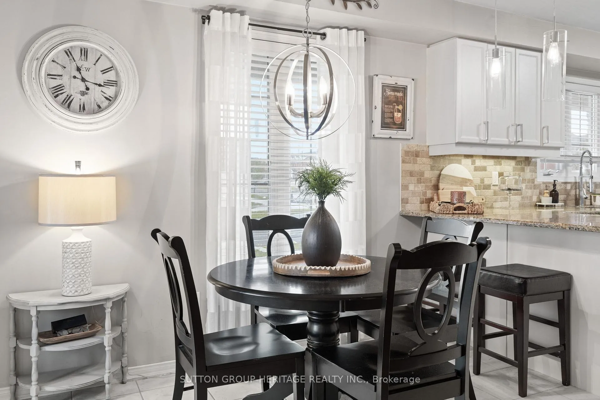 Photo 24 of 104 Gas Lamp Lane, Markham, Cornell — HOMEH