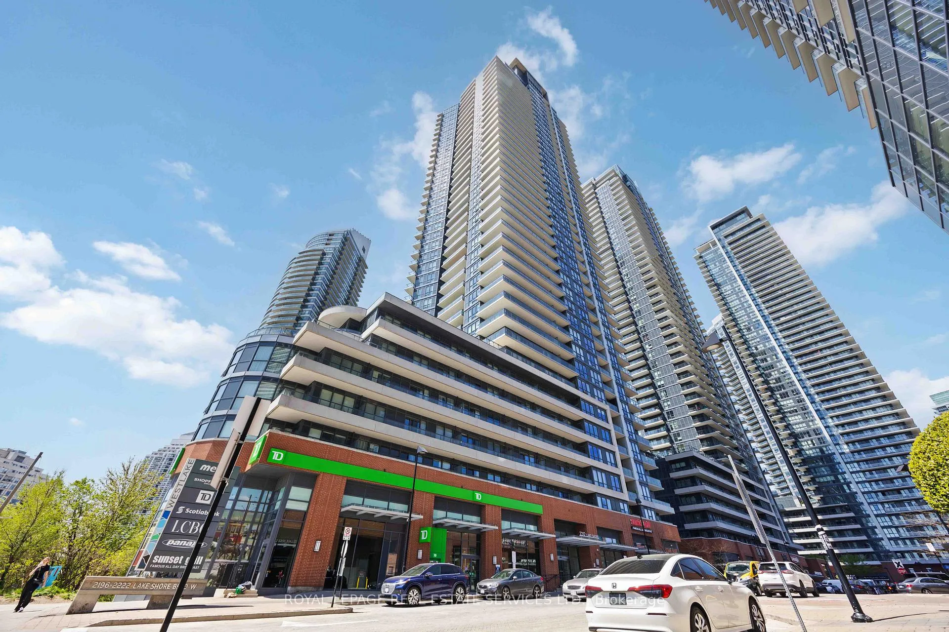 Front of Unit 3807, 2212 Lake Shore Boulevard W