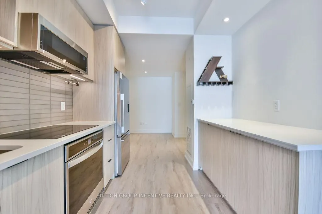 Photo 19 of Unit 713, 185 Dunlop Street E, Barrie, Lakeshore — HOMEH
