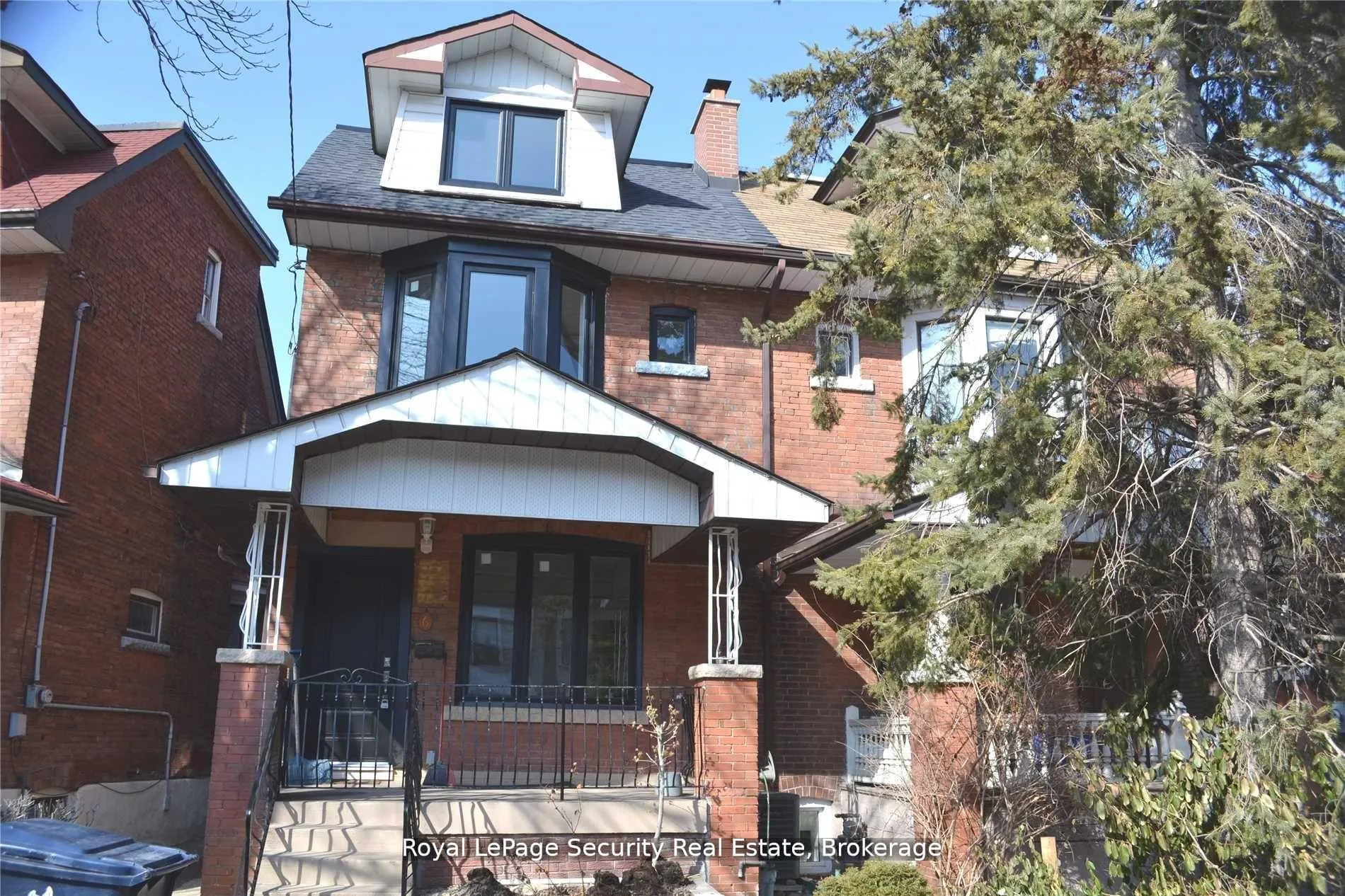 Photo 1 of Unit Main, 6 Rusholme Park Crescent, Toronto, Little Portugal — HOMEH