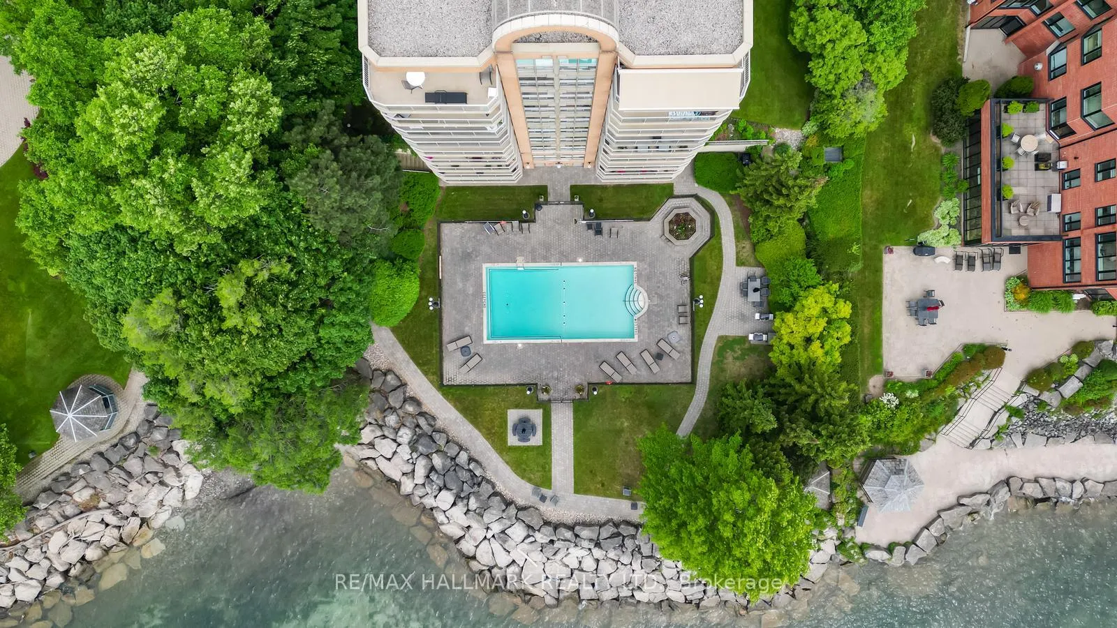 Photo 3 of Unit 104, 2210 Lakeshore Road, Burlington, Brant — HOMEH