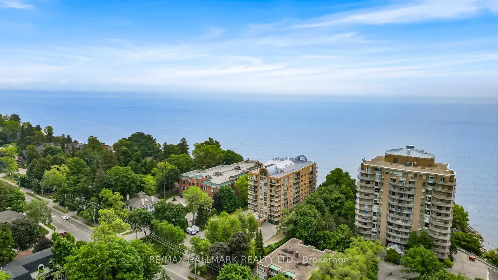 Photo 4 of Unit 104, 2210 Lakeshore Road, Burlington, Brant — HOMEH
