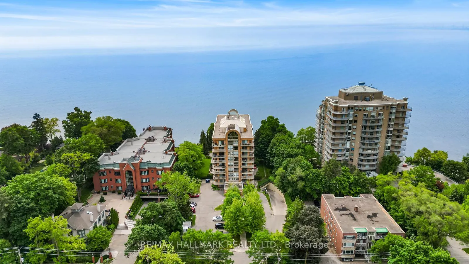 Photo 5 of Unit 104, 2210 Lakeshore Road, Burlington, Brant — HOMEH
