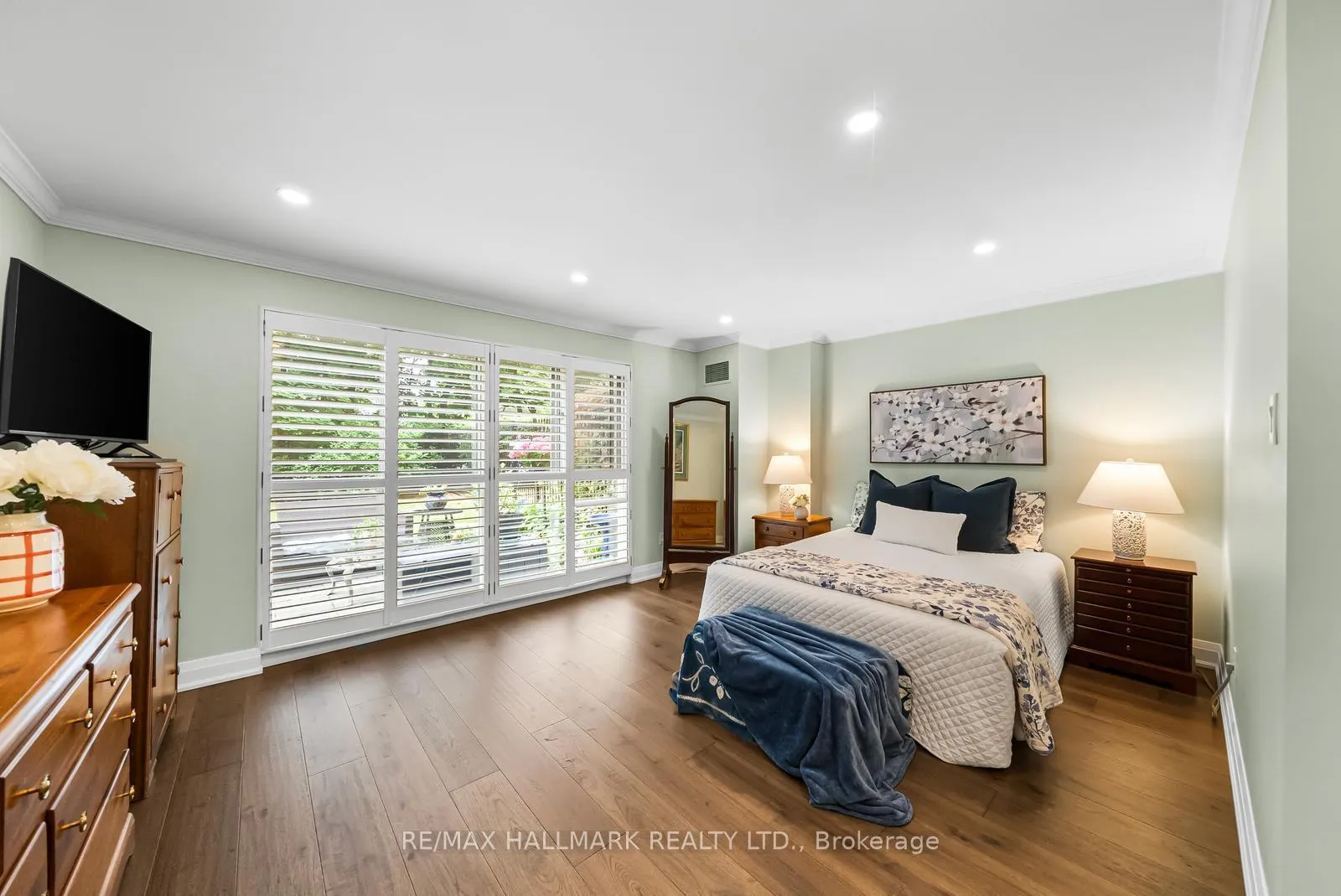 Photo 31 of Unit 104, 2210 Lakeshore Road, Burlington, Brant — HOMEH