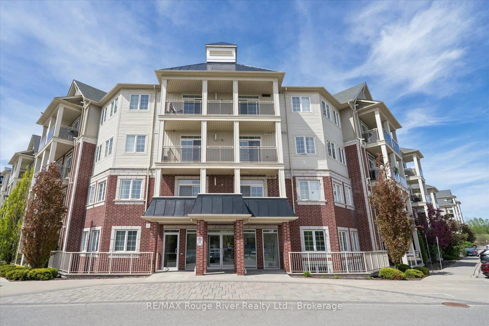 Photo 1 of Unit 124, 84 Aspen Springs Drive, Clarington, Bowmanville — HOMEH
